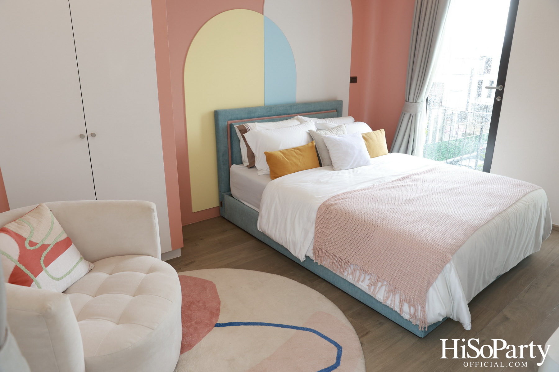 HiSoParty Magazine X AERIE