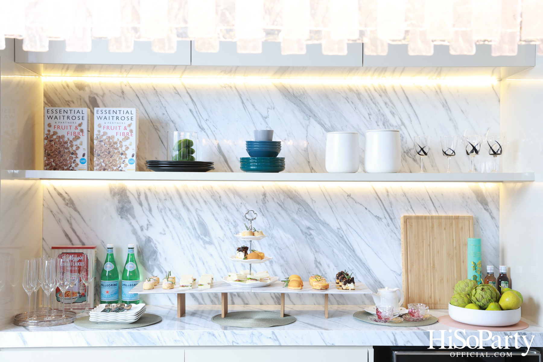 HiSoParty Magazine X AERIE