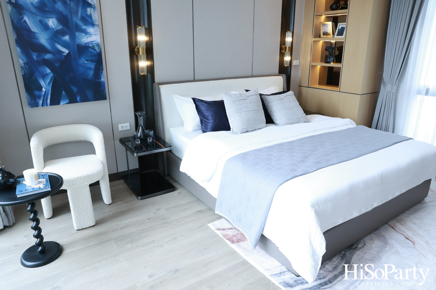 HiSoParty Magazine X AERIE