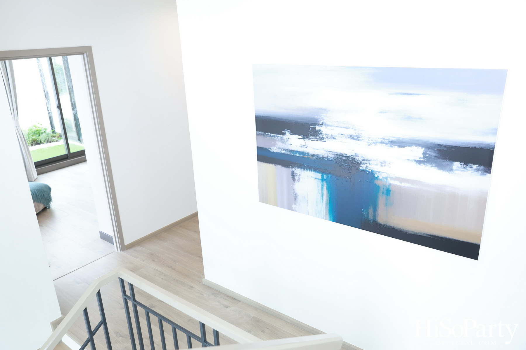 HiSoParty Magazine X AERIE