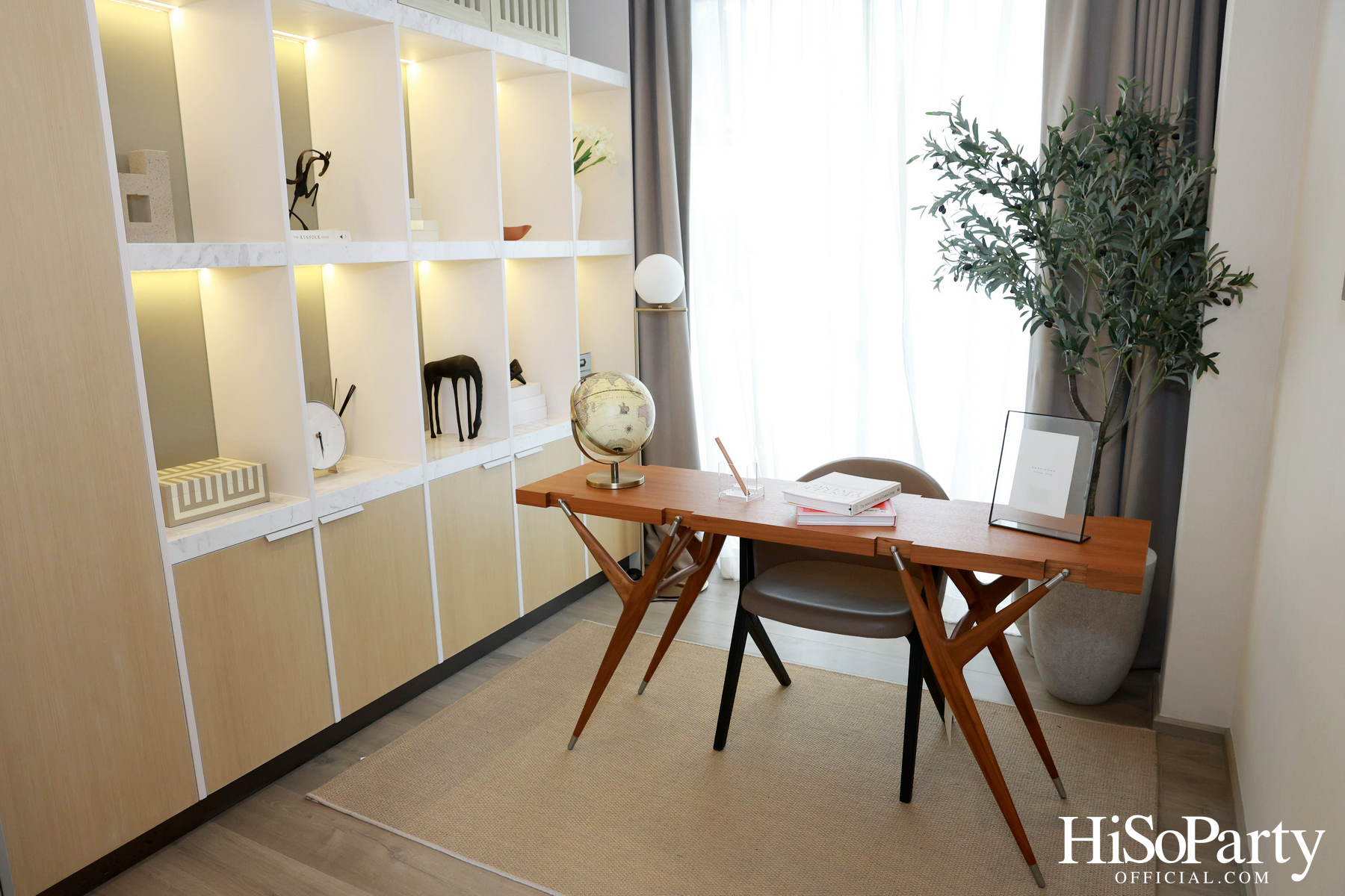 HiSoParty Magazine X AERIE