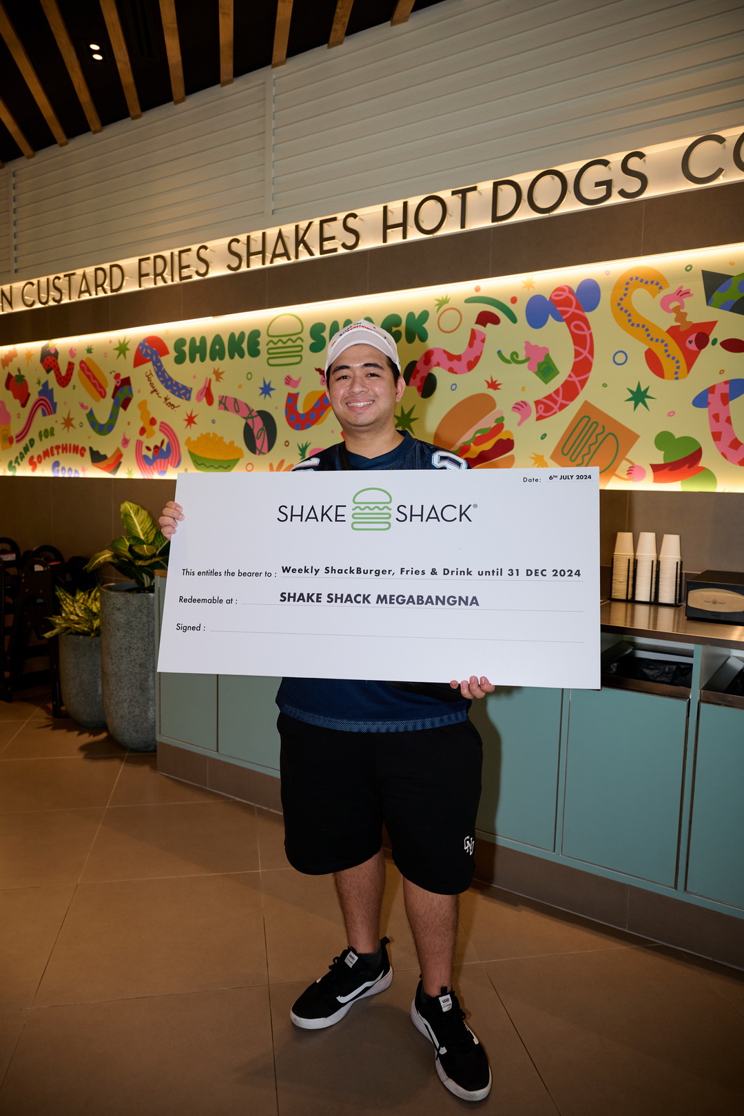 Shake Shack เปิดสาขา 3 ที่เมกาบางนา อย่างเป็นทางการ