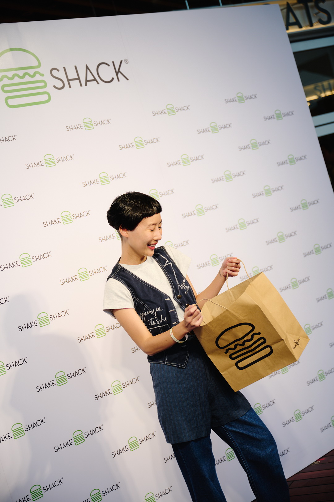 Shake Shack เปิดสาขา 3 ที่เมกาบางนา อย่างเป็นทางการ