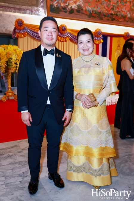 พระบาทสมเด็จพระเจ้าอยู่หัว และสมเด็จพระนางเจ้าฯ พระบรมราชินี เสด็จพระราชดำเนินไปทอดพระเนตรการแสดงอุปรากร Madama Butterfly