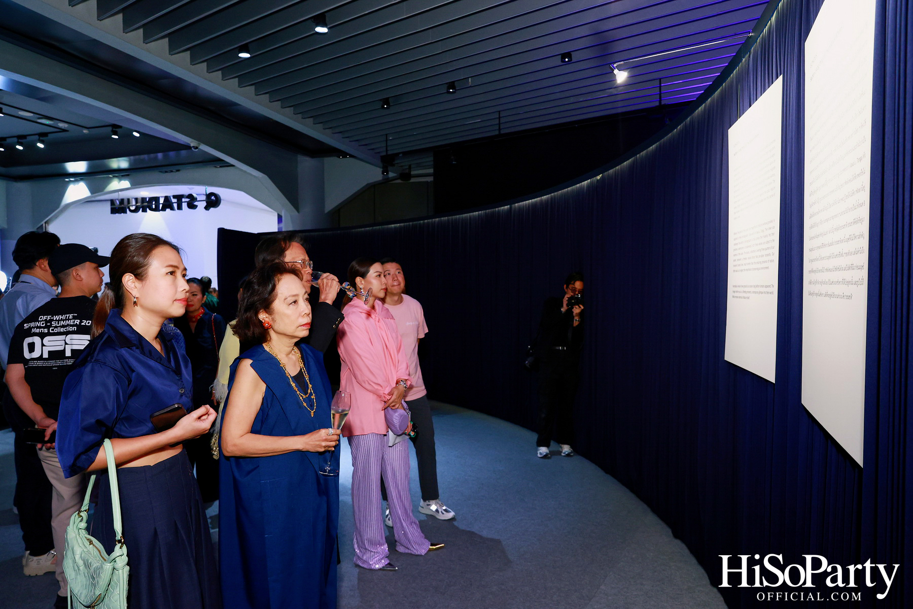 งานเปิด ‘ECHOES’ นิทรรศการภาพถ่าย โดย นันทญา ภิรมย์ภักดี 