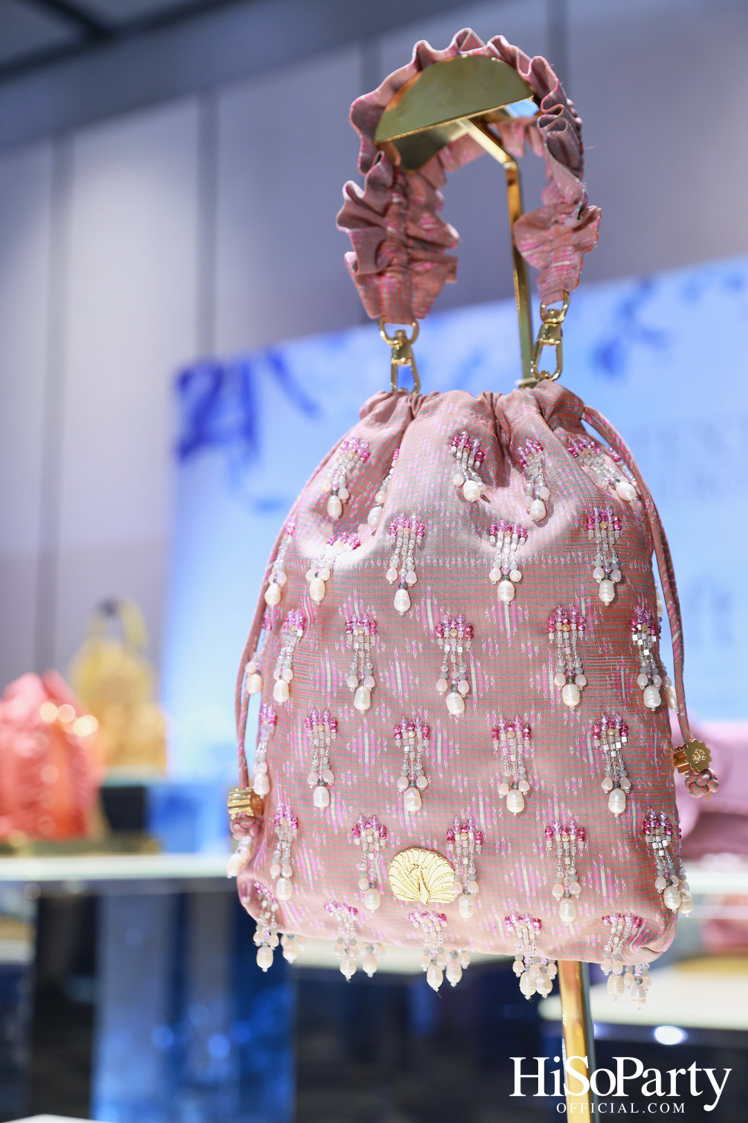 ICONCRAFT ร่วมกับ แบรนด์ SIRIVANNAVARI จัดงาน ‘ICONCRAFT Thai Textile Hero 2024’