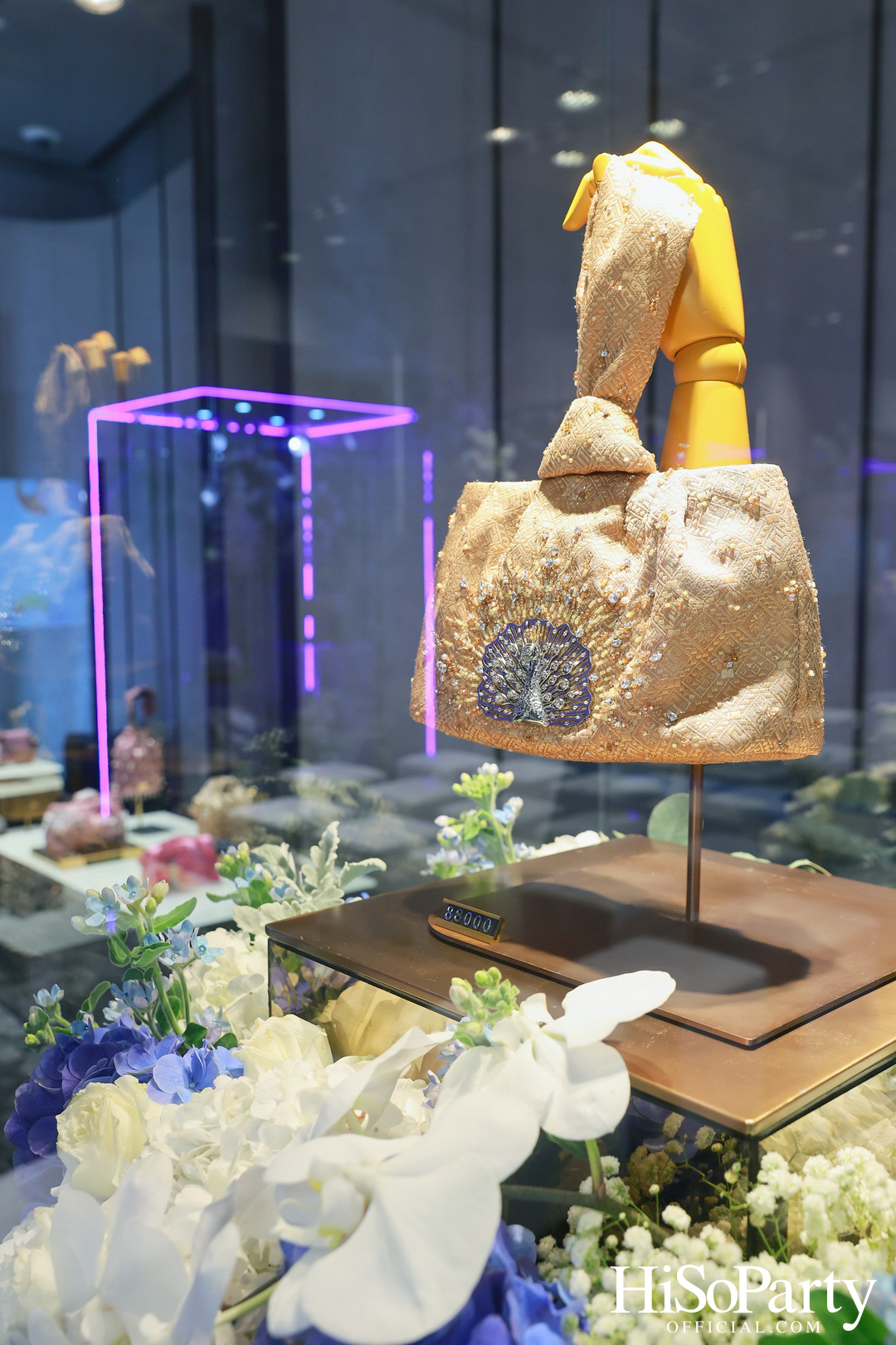 ICONCRAFT ร่วมกับ แบรนด์ SIRIVANNAVARI จัดงาน ‘ICONCRAFT Thai Textile Hero 2024’