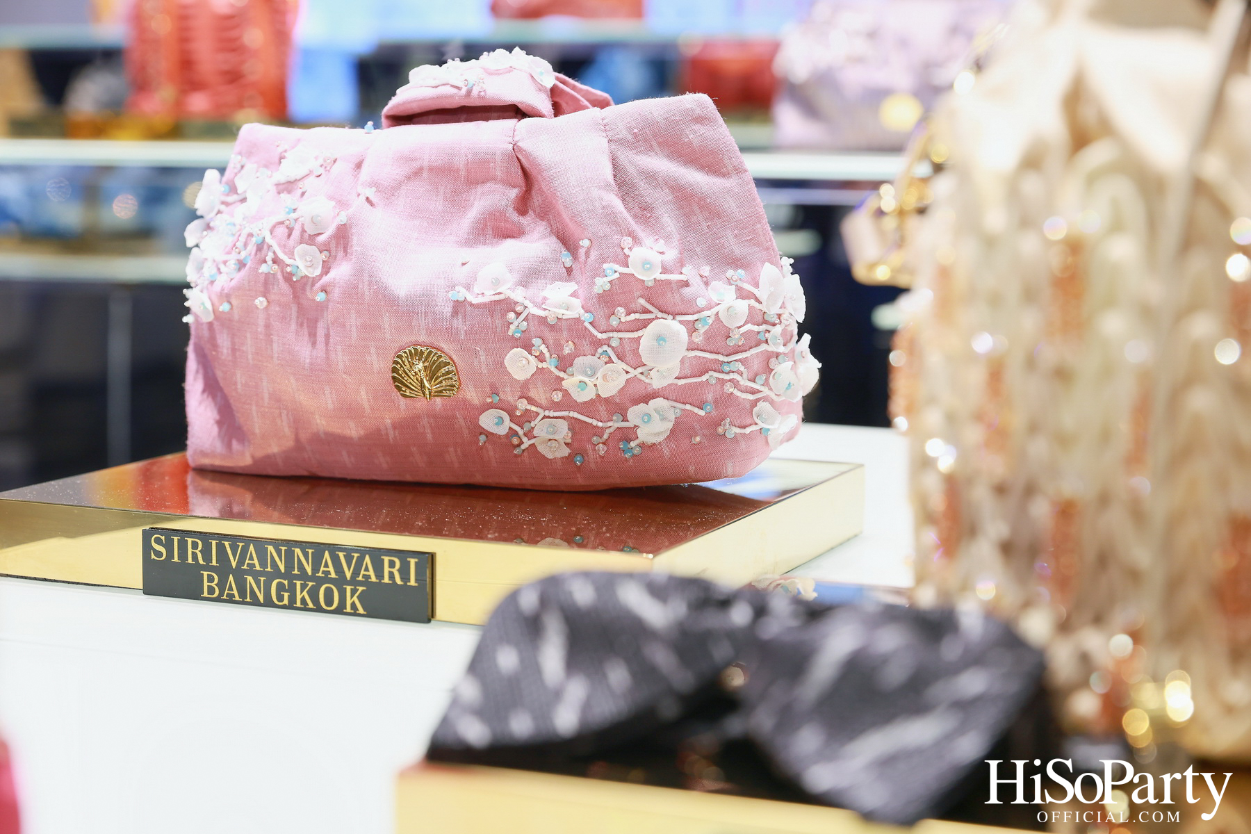 ICONCRAFT ร่วมกับ แบรนด์ SIRIVANNAVARI จัดงาน ‘ICONCRAFT Thai Textile Hero 2024’