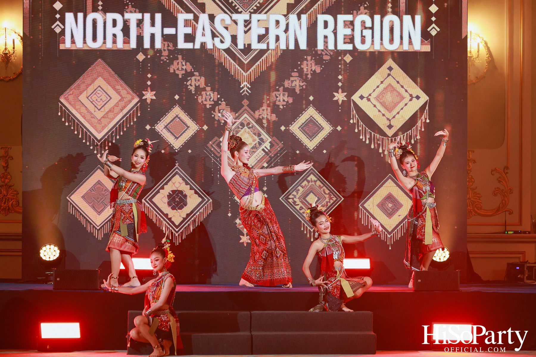 Thainess Fashion Show