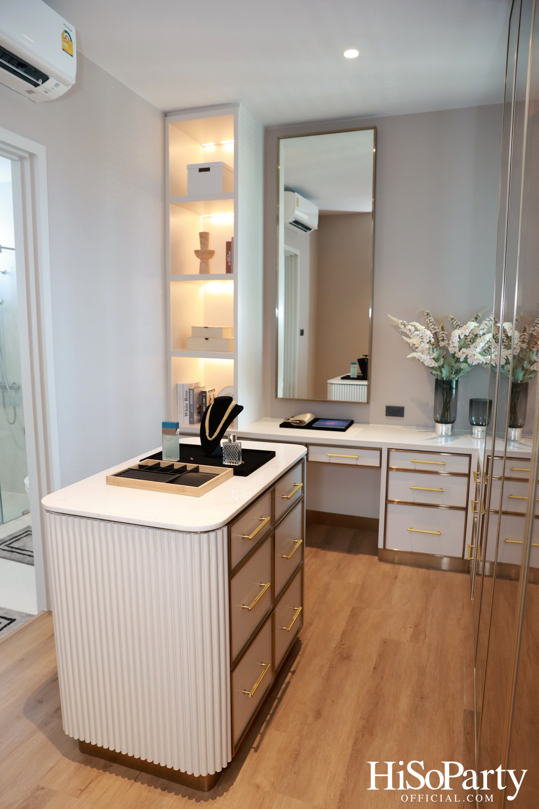 THE OPEN HOUSE EVENT OF AVIAN KRUNGTHEP KREETHA