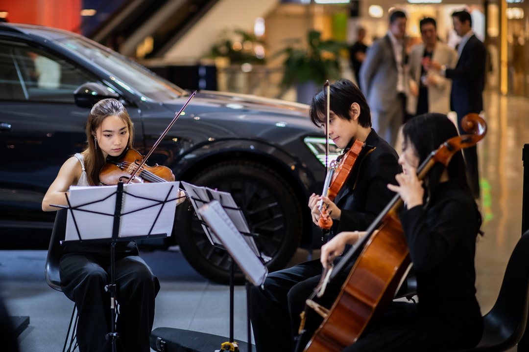 Audi เปิดตัว Flagship SUV ตัวท็อป Q8 ขุมพลัง Plug-in Hybrid เจเนอเรชั่นล่าสุดที่เซ็นทรัลเอ็มบาสซี