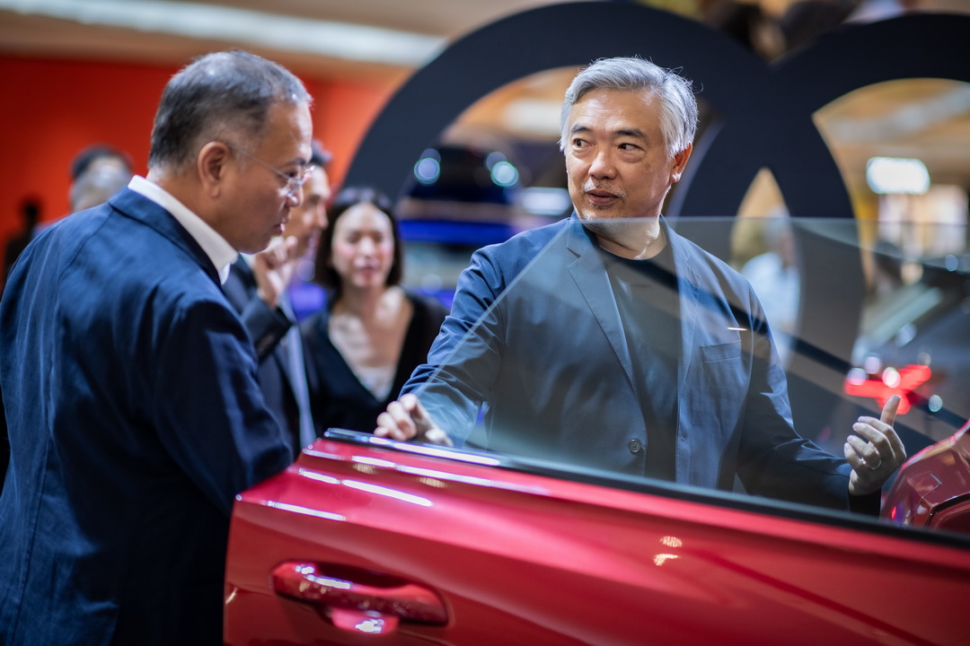 Audi เปิดตัว Flagship SUV ตัวท็อป Q8 ขุมพลัง Plug-in Hybrid เจเนอเรชั่นล่าสุดที่เซ็นทรัลเอ็มบาสซี