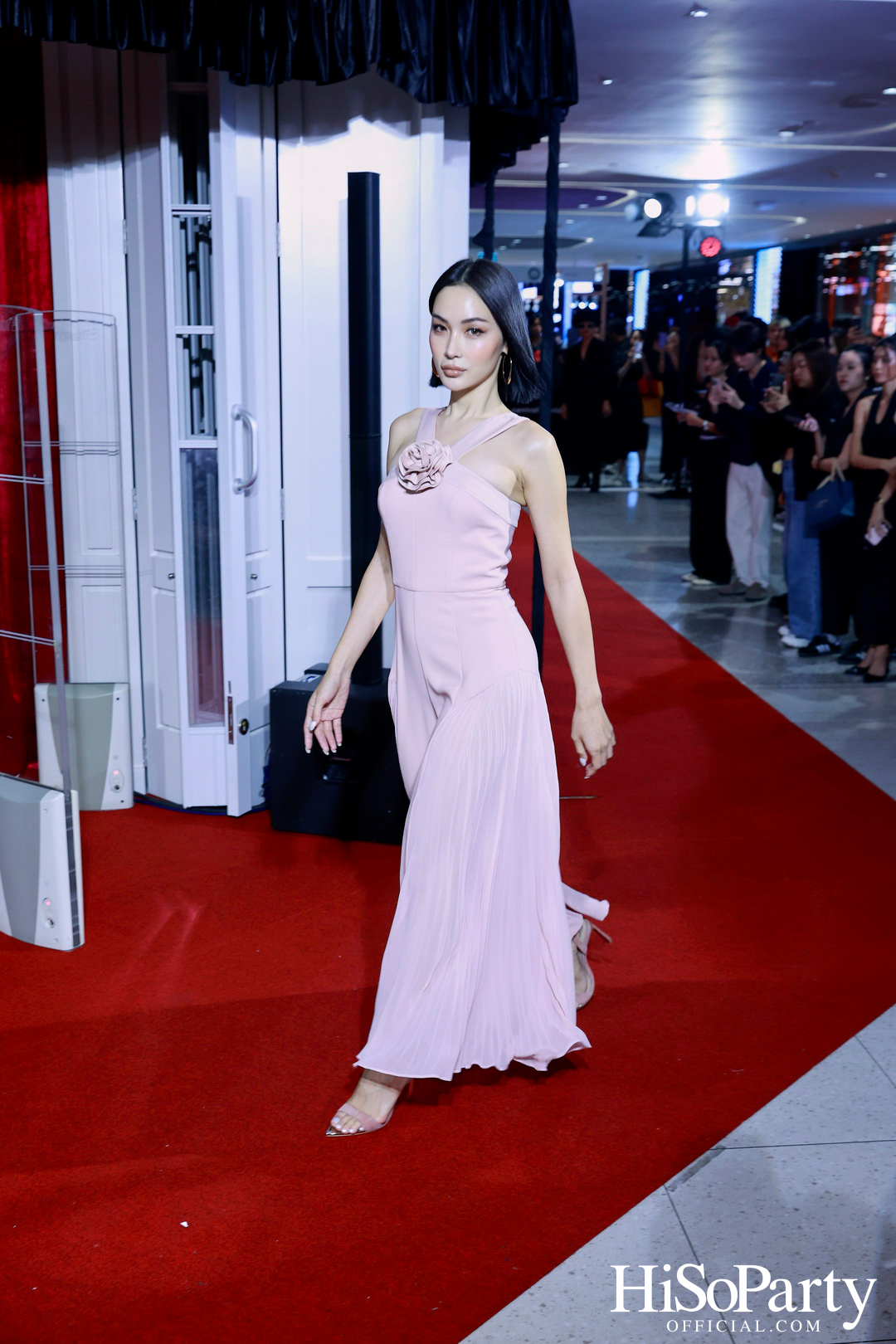 งานเปิดตัวคอลเลกชั่นคอลลาบอเรชั่นสุดแกลม VATANIKA x MISTY MYNX