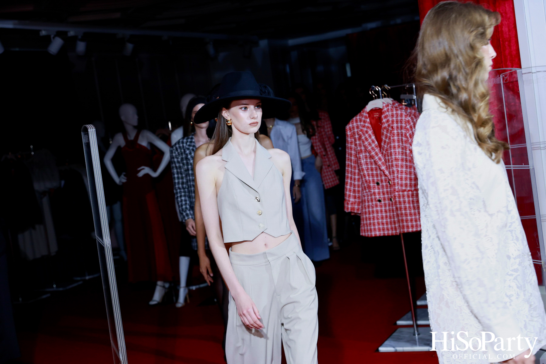 งานเปิดตัวคอลเลกชั่นคอลลาบอเรชั่นสุดแกลม VATANIKA x MISTY MYNX