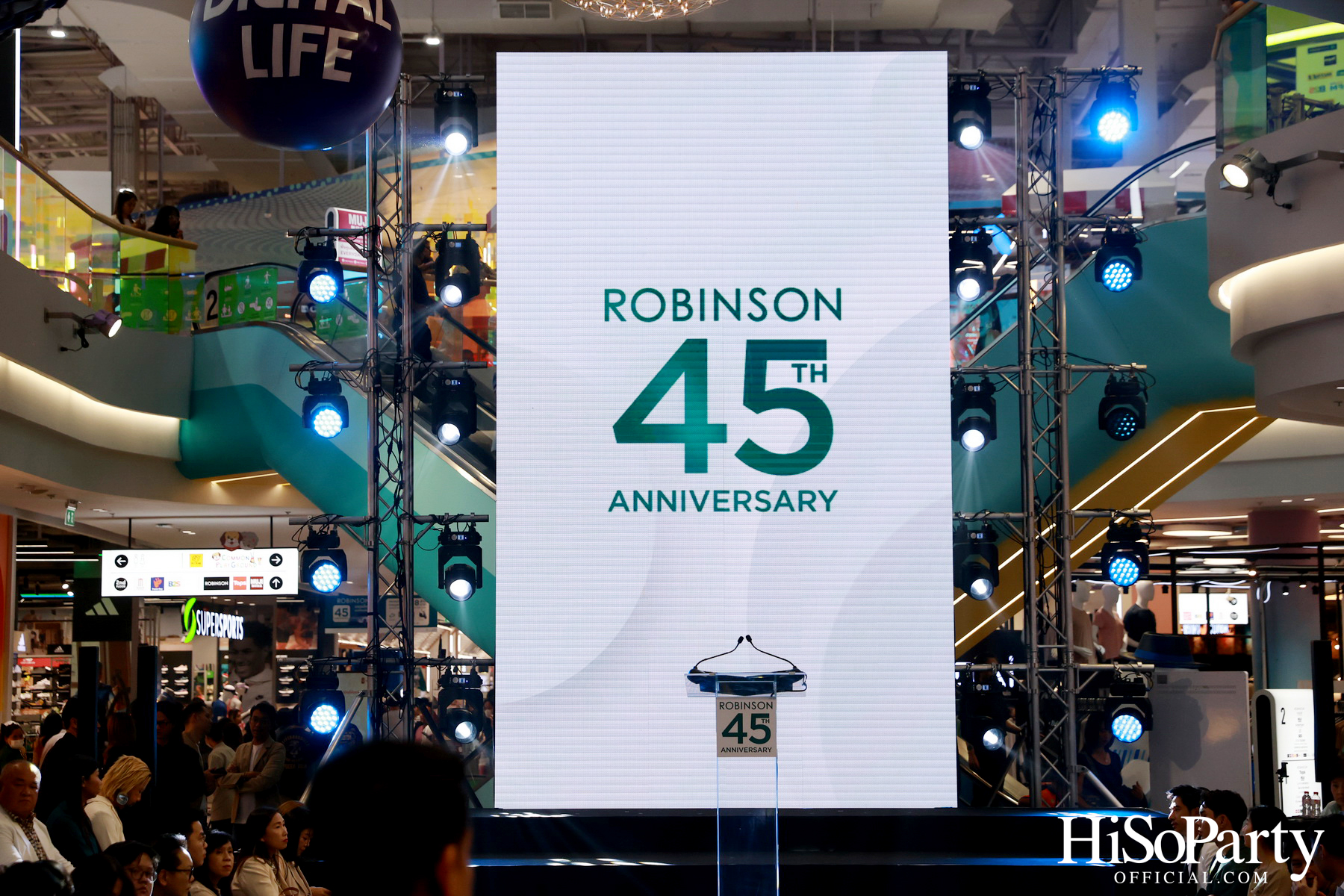 งาน ‘ROBINSON 45th ANNIVERSARY ฉลองใหญ่ เซอร์ไพรส์เยอะ’