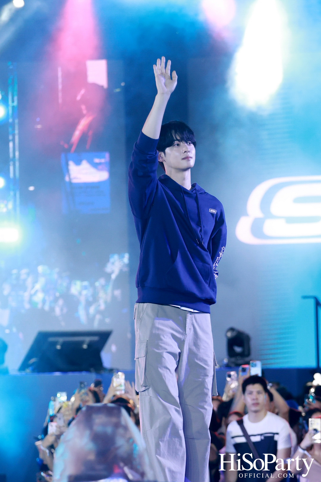Skechers CentralWorld Grand Opening with Cha Eun-Woo & Apo Nattawin