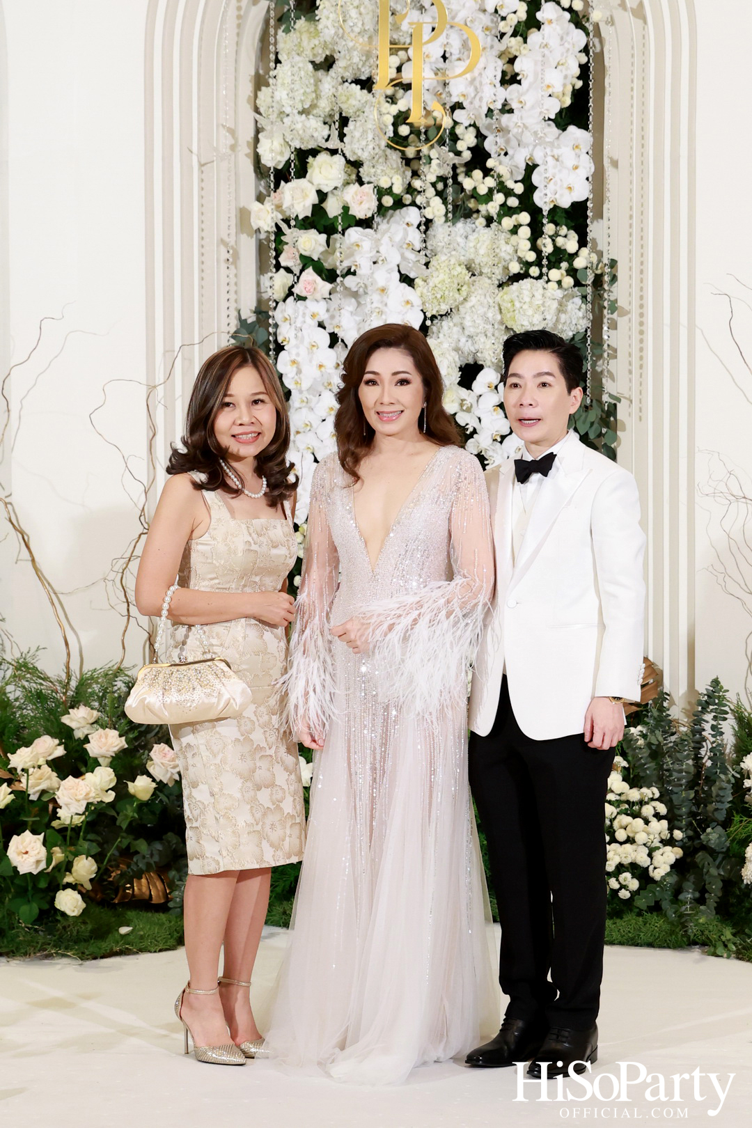 #AoiMod811 งานฉลองมงคลสมรสระหว่าง ดร.ปริสุทธิ์ รัตนมหาวงศ์ และ ดร.ปฏิมากร ใจอ่อน