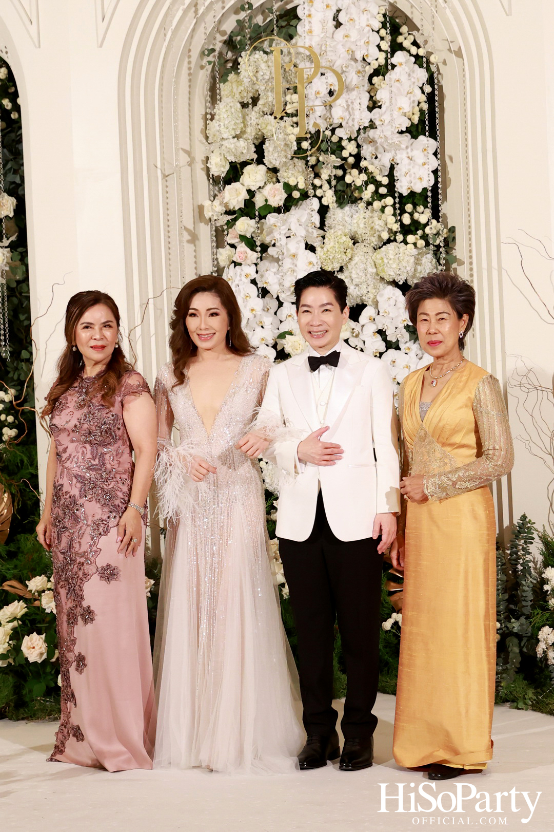 #AoiMod811 งานฉลองมงคลสมรสระหว่าง ดร.ปริสุทธิ์ รัตนมหาวงศ์ และ ดร.ปฏิมากร ใจอ่อน