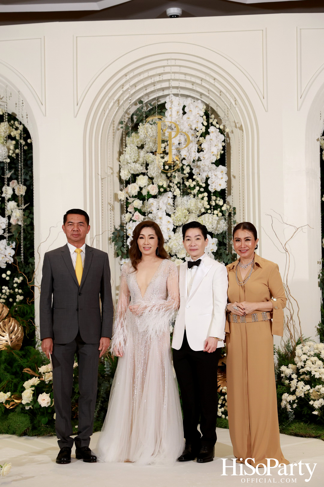 #AoiMod811 งานฉลองมงคลสมรสระหว่าง ดร.ปริสุทธิ์ รัตนมหาวงศ์ และ ดร.ปฏิมากร ใจอ่อน