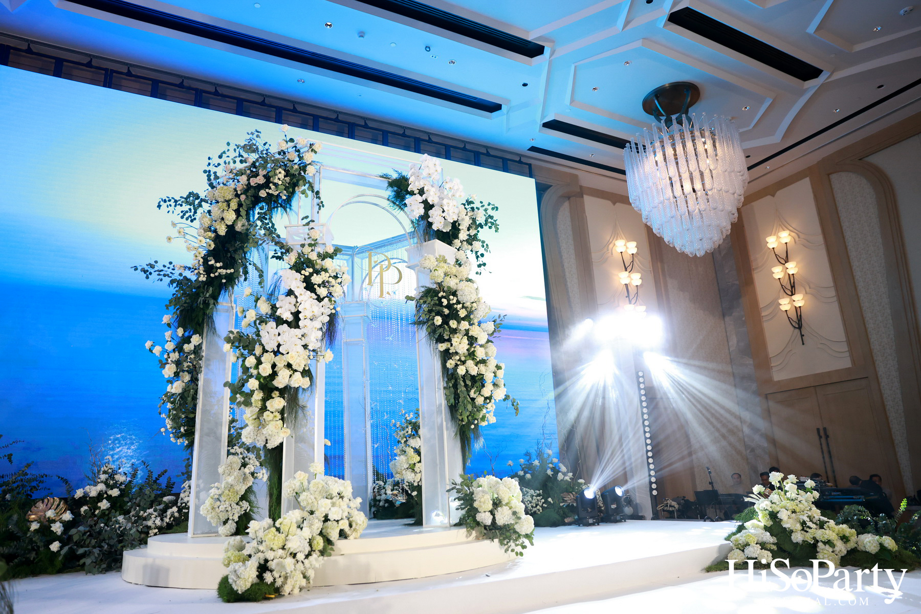 #AoiMod811 งานฉลองมงคลสมรสระหว่าง ดร.ปริสุทธิ์ รัตนมหาวงศ์ และ ดร.ปฏิมากร ใจอ่อน