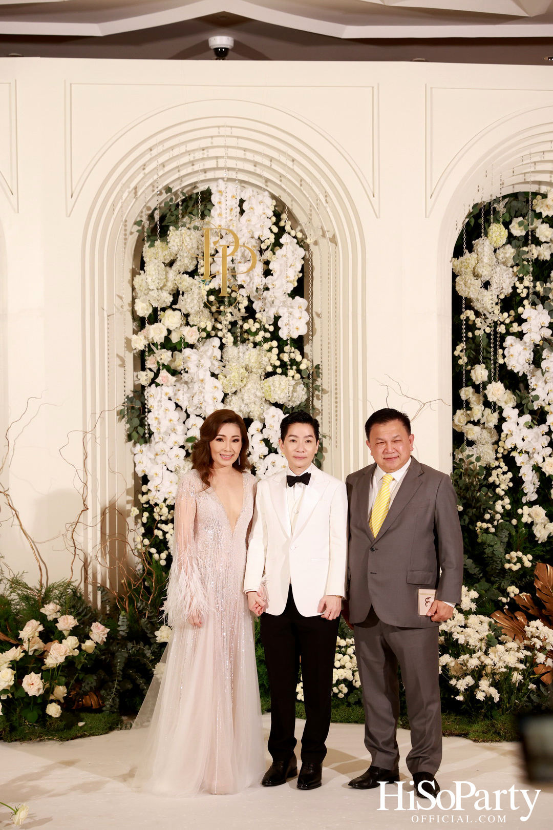 #AoiMod811 งานฉลองมงคลสมรสระหว่าง ดร.ปริสุทธิ์ รัตนมหาวงศ์ และ ดร.ปฏิมากร ใจอ่อน