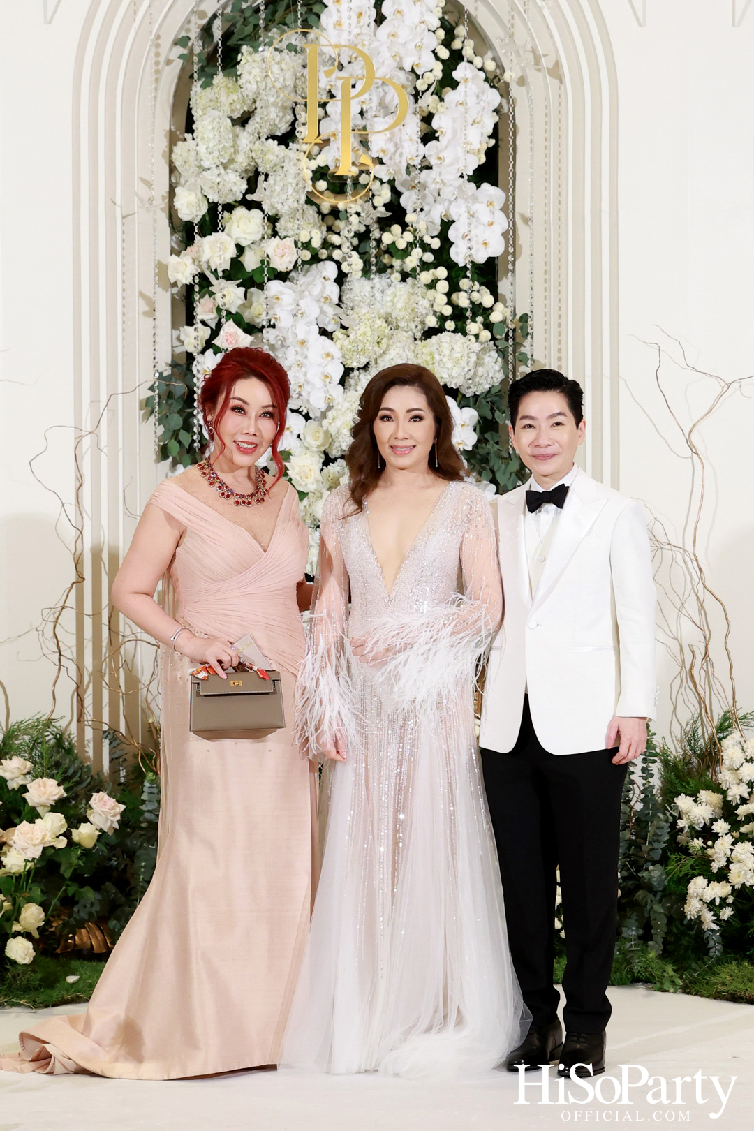 #AoiMod811 งานฉลองมงคลสมรสระหว่าง ดร.ปริสุทธิ์ รัตนมหาวงศ์ และ ดร.ปฏิมากร ใจอ่อน