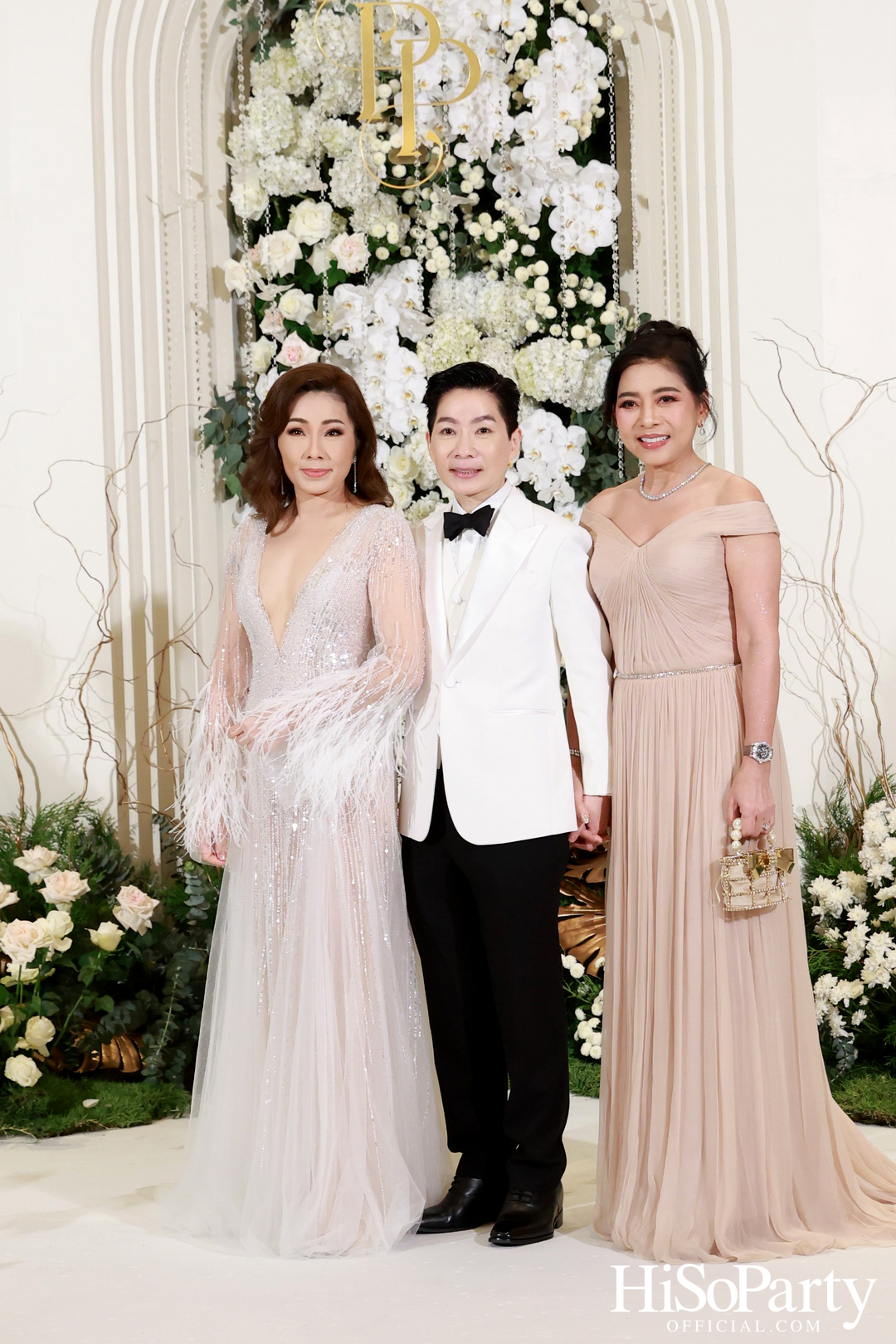 #AoiMod811 งานฉลองมงคลสมรสระหว่าง ดร.ปริสุทธิ์ รัตนมหาวงศ์ และ ดร.ปฏิมากร ใจอ่อน