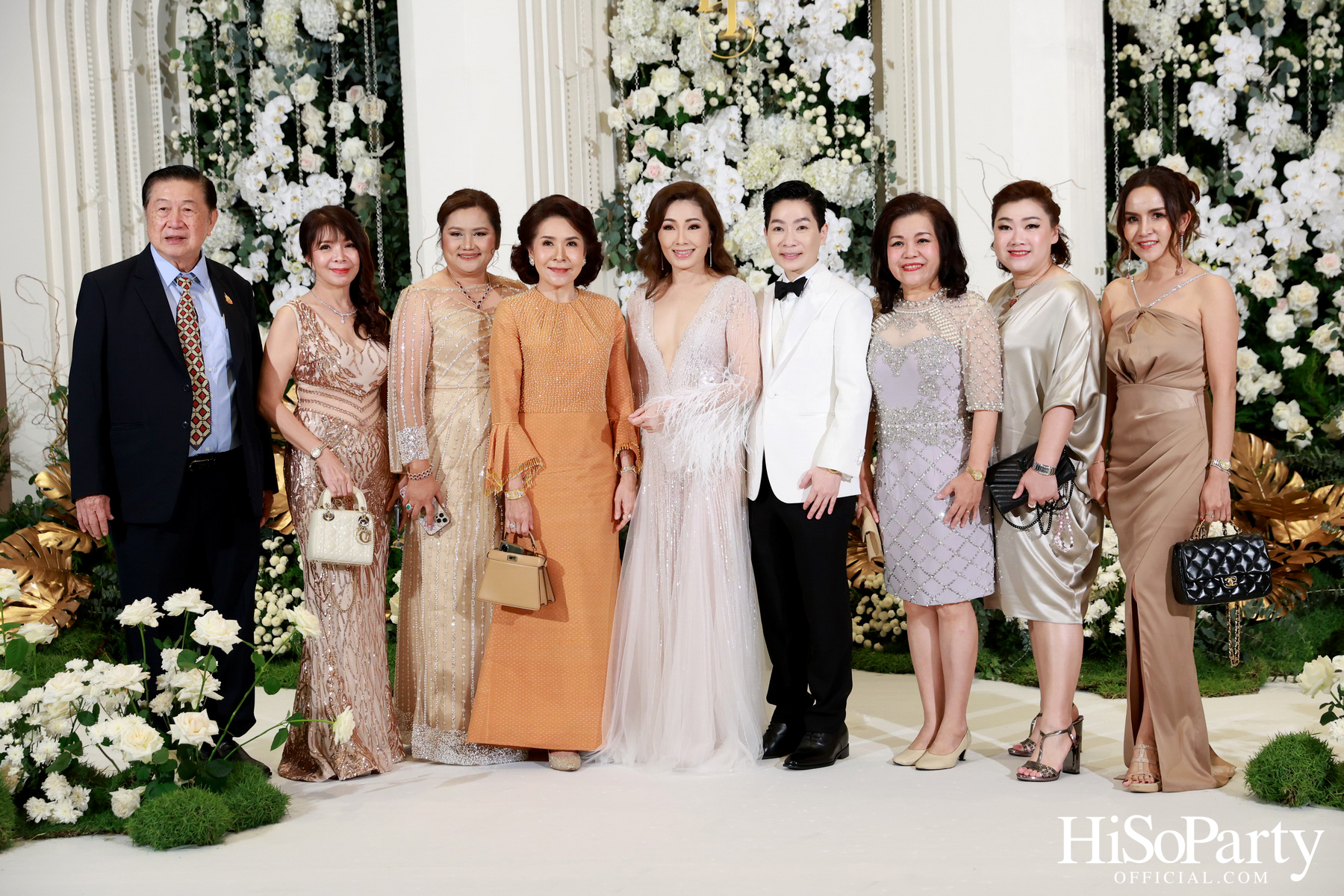 #AoiMod811 งานฉลองมงคลสมรสระหว่าง ดร.ปริสุทธิ์ รัตนมหาวงศ์ และ ดร.ปฏิมากร ใจอ่อน