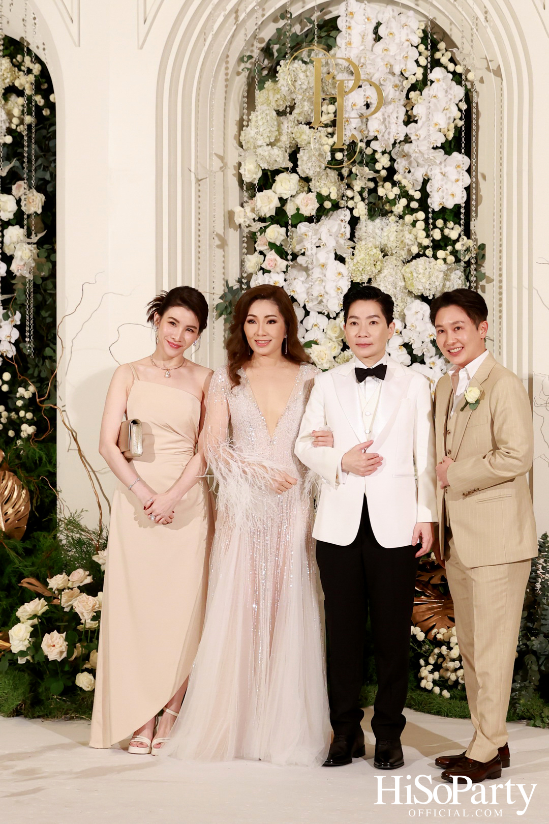 #AoiMod811 งานฉลองมงคลสมรสระหว่าง ดร.ปริสุทธิ์ รัตนมหาวงศ์ และ ดร.ปฏิมากร ใจอ่อน