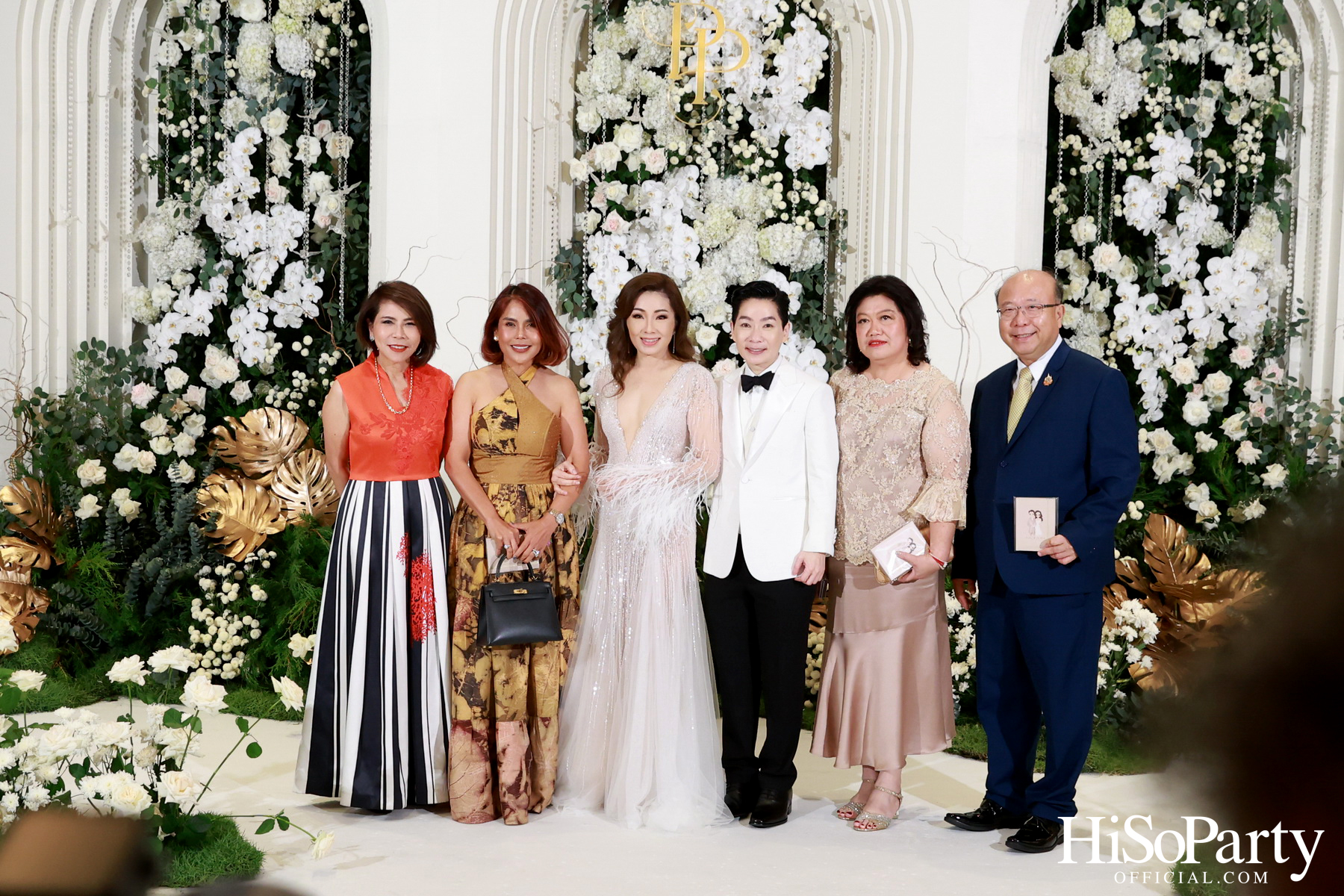 #AoiMod811 งานฉลองมงคลสมรสระหว่าง ดร.ปริสุทธิ์ รัตนมหาวงศ์ และ ดร.ปฏิมากร ใจอ่อน