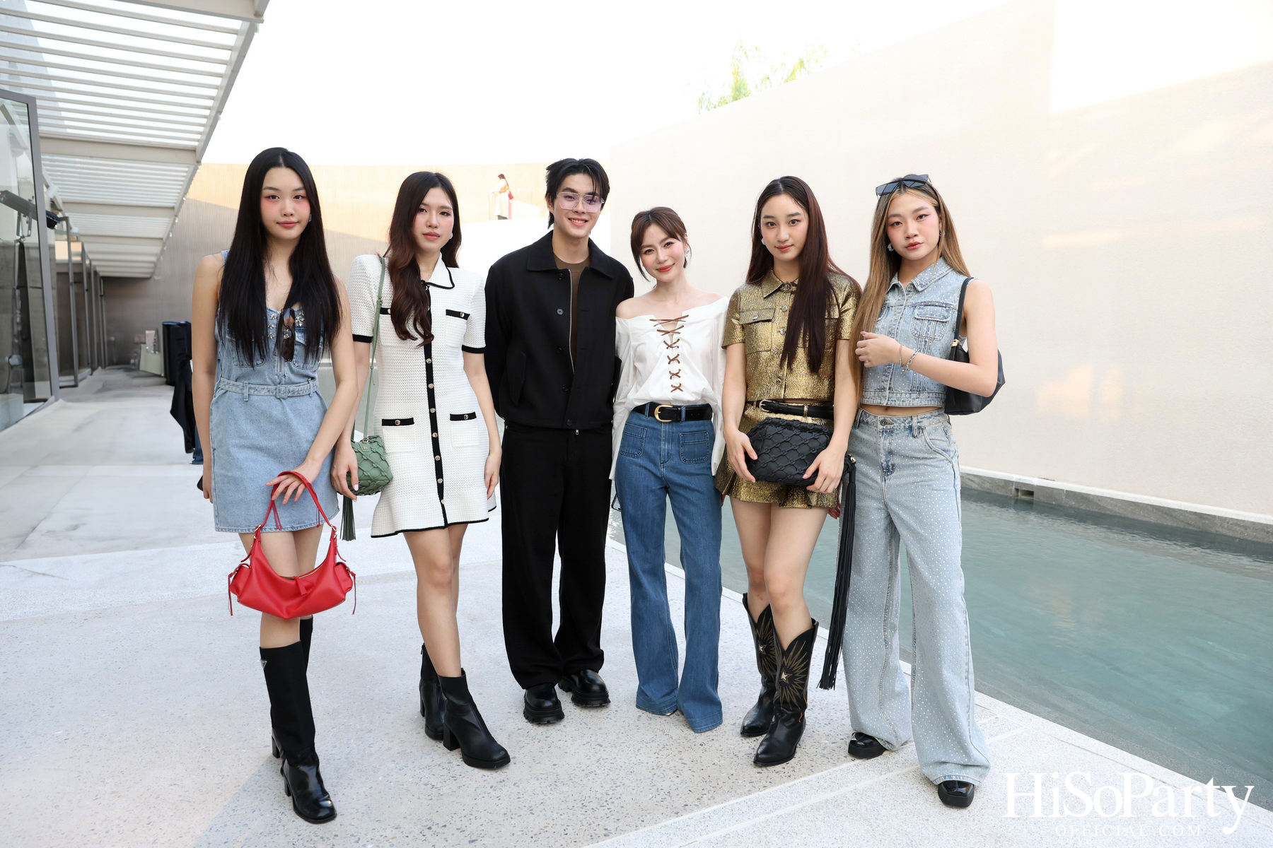 CHATO STUDIO THE DANCING PILLOW FASHION SHOW