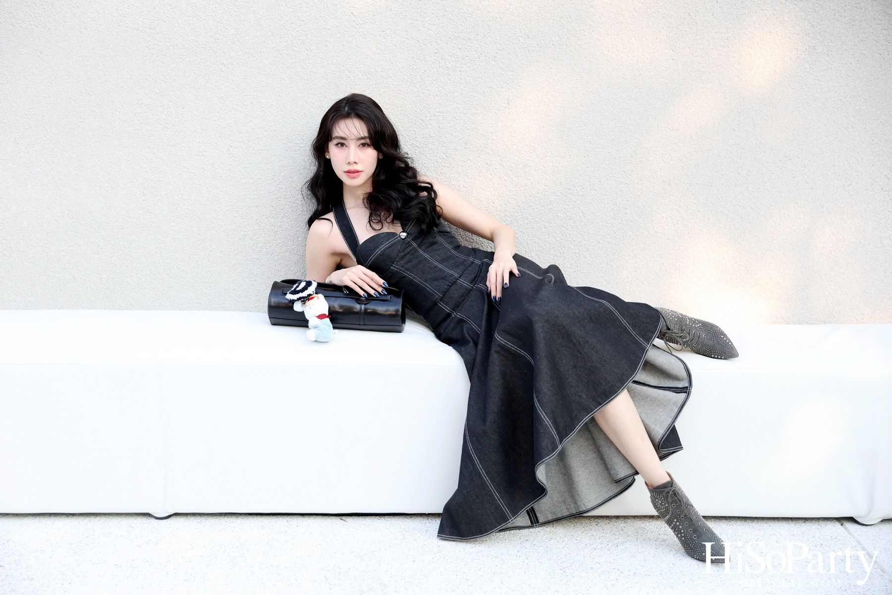 CHATO STUDIO THE DANCING PILLOW FASHION SHOW