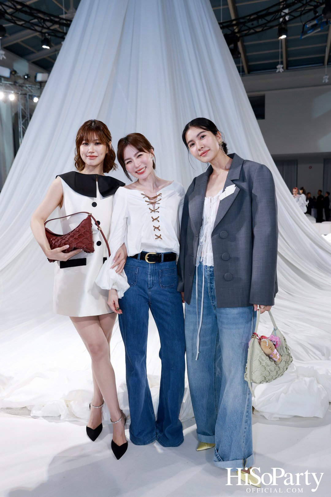 CHATO STUDIO THE DANCING PILLOW FASHION SHOW