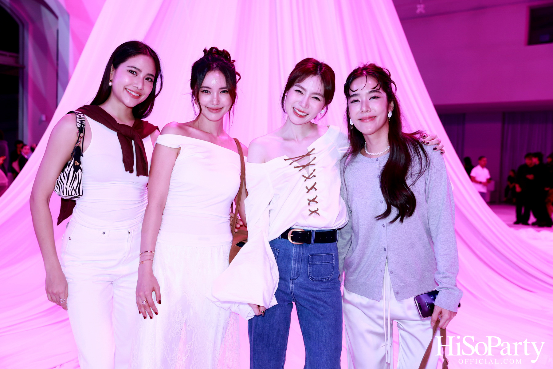 CHATO STUDIO THE DANCING PILLOW FASHION SHOW