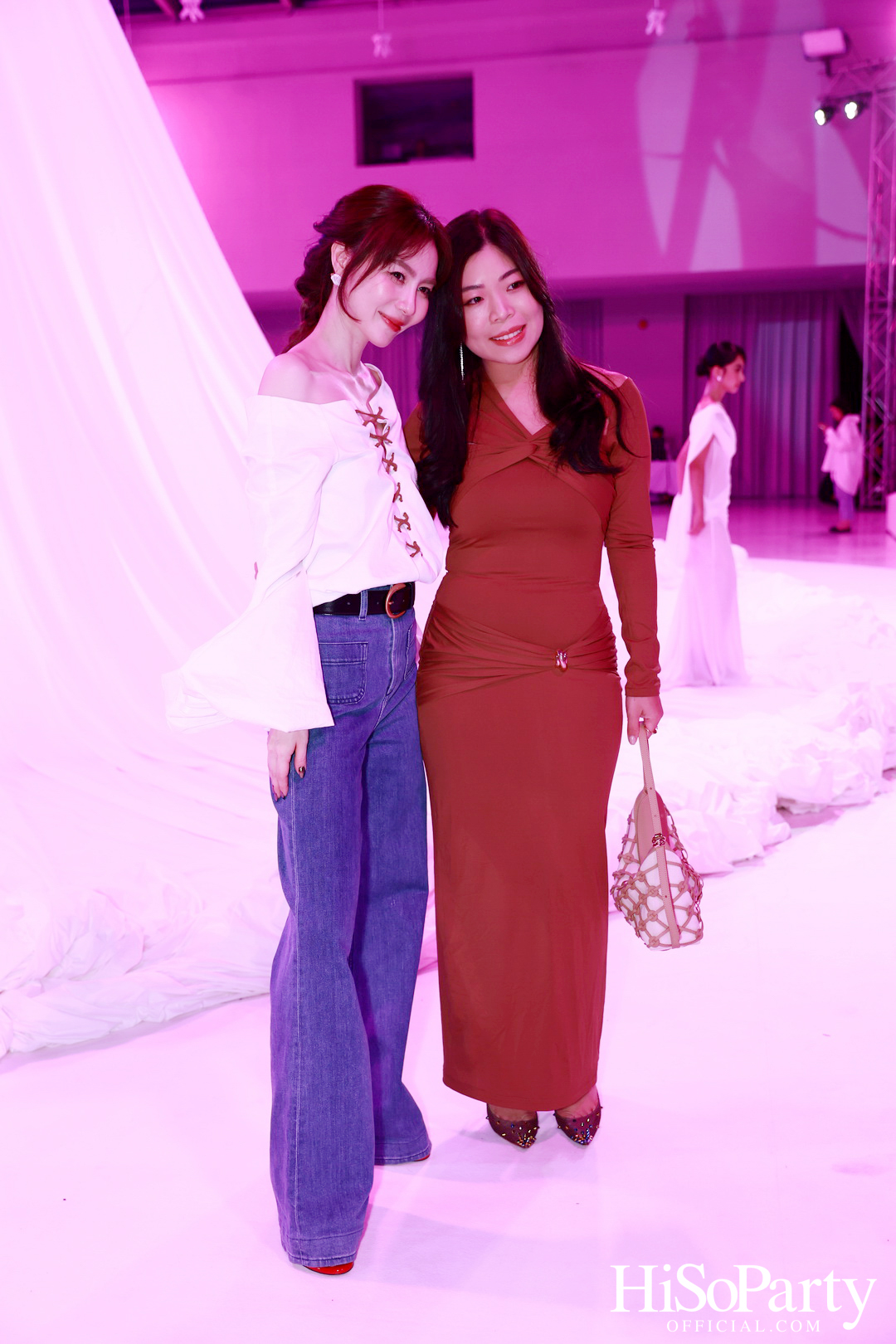 CHATO STUDIO THE DANCING PILLOW FASHION SHOW