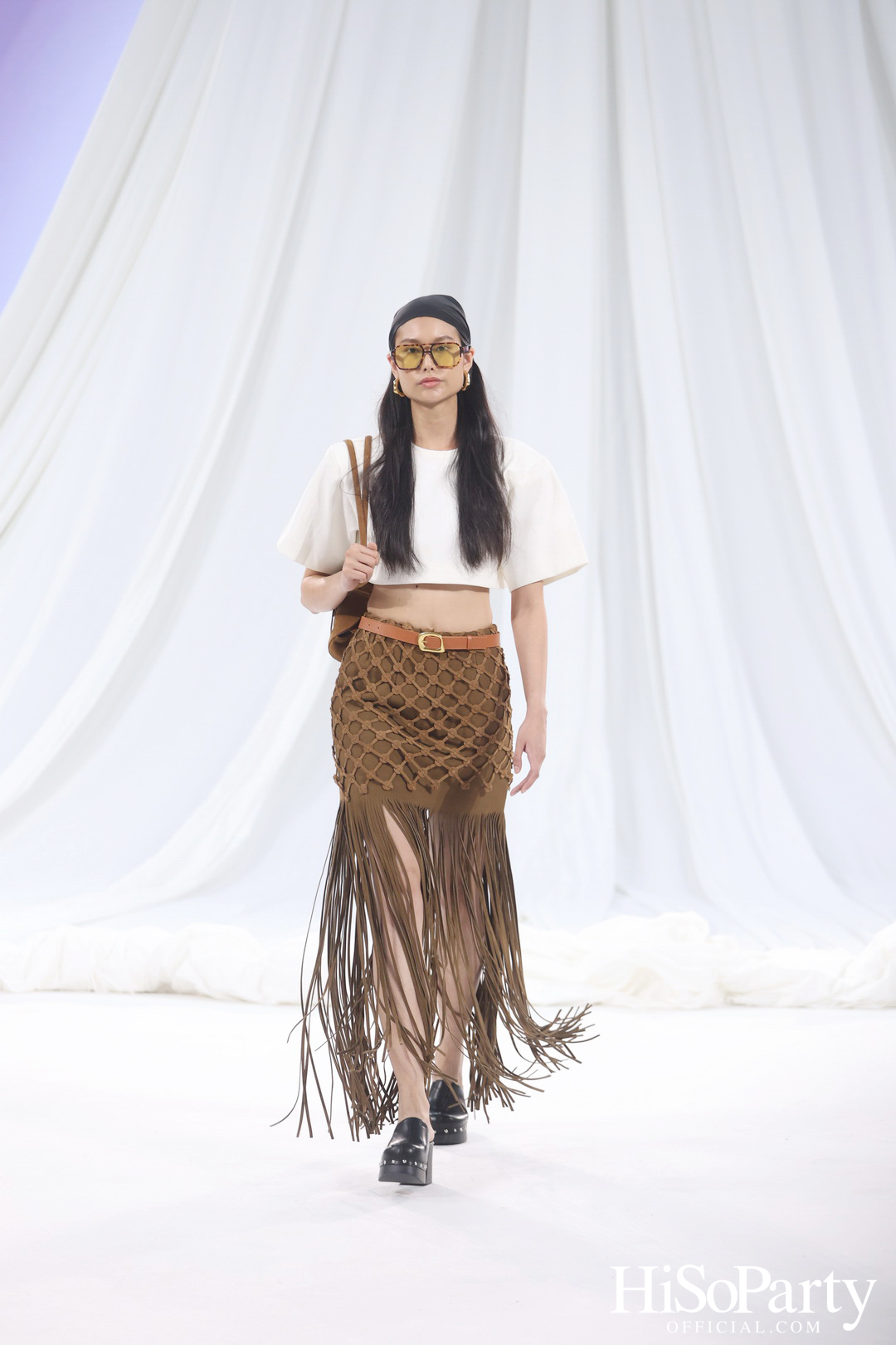 CHATO STUDIO THE DANCING PILLOW FASHION SHOW