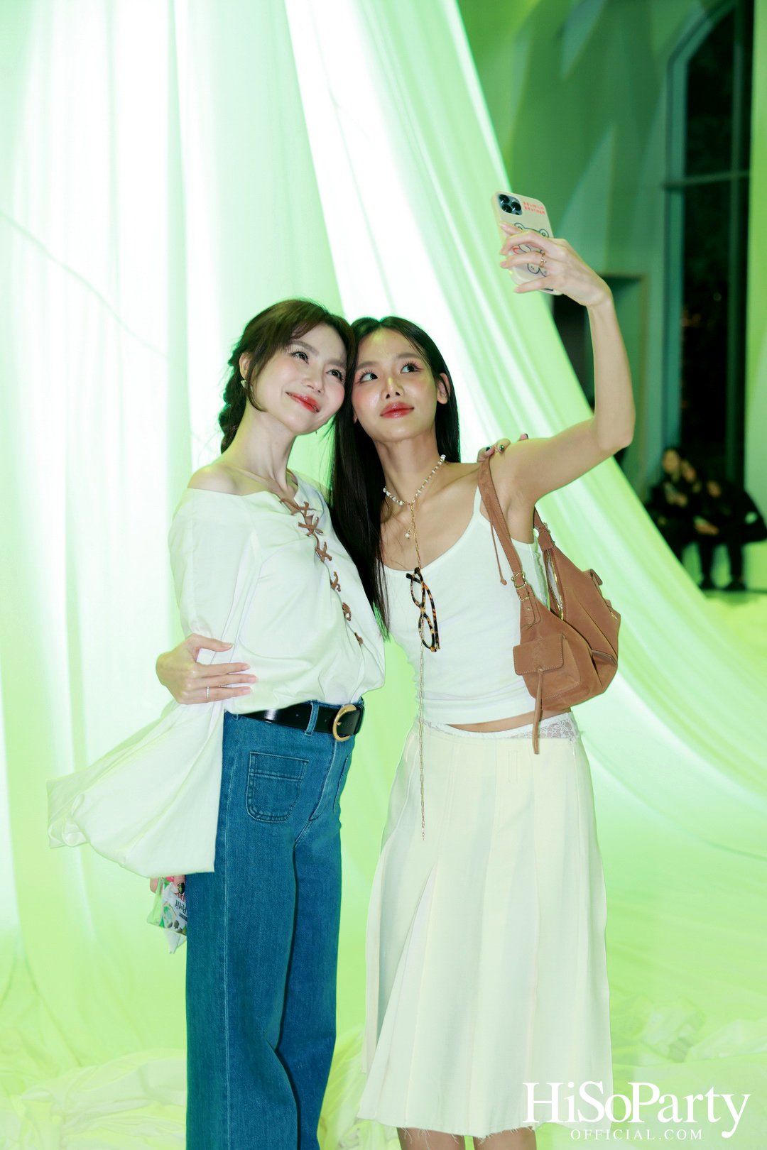 CHATO STUDIO THE DANCING PILLOW FASHION SHOW