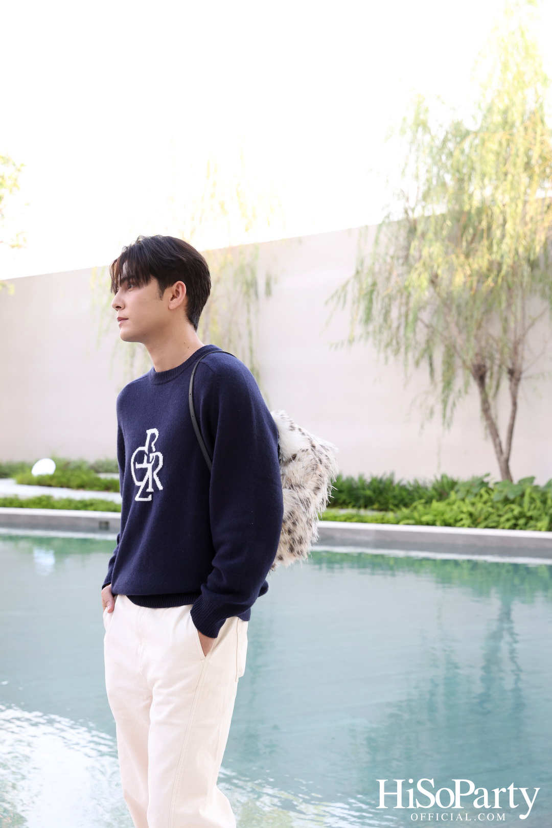 CHATO STUDIO THE DANCING PILLOW FASHION SHOW