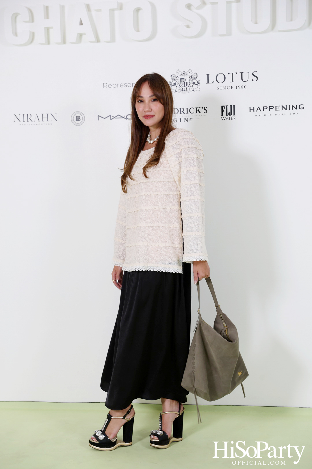 CHATO STUDIO THE DANCING PILLOW FASHION SHOW