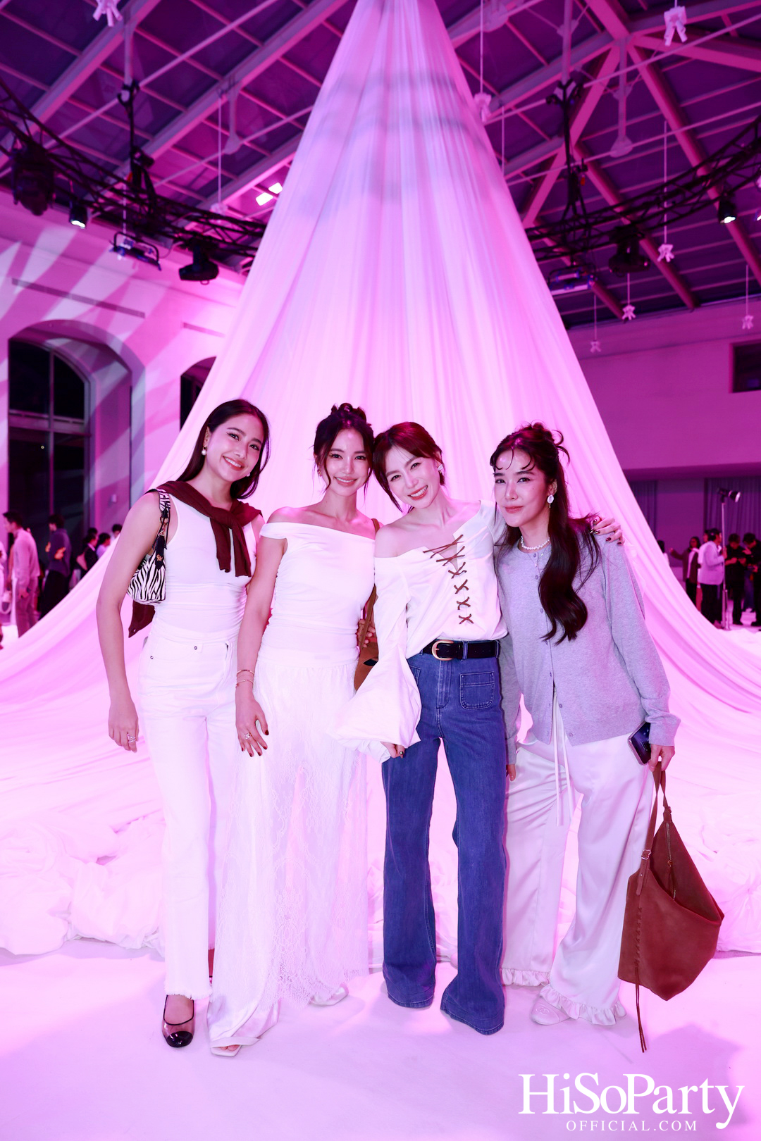 CHATO STUDIO THE DANCING PILLOW FASHION SHOW