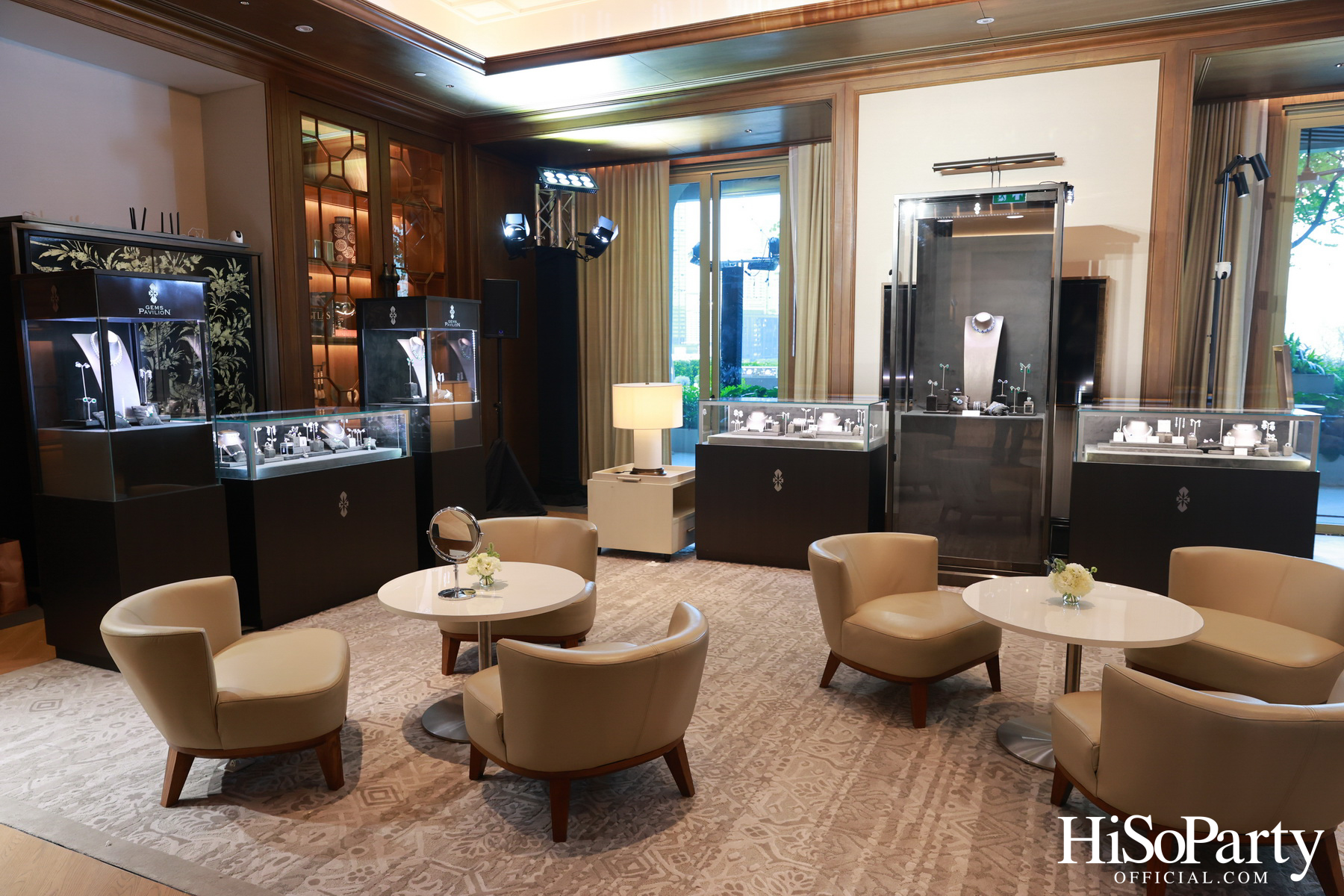 GEMS PAVILION จัดงานเปิดคอลเลกชั่นใหม่ ‘Brighten the Canvas’ เล่าเรื่องราวผ่านเครื่องประดับแรงบันดาลใจแห่งเส้นสายธรรมชาติ