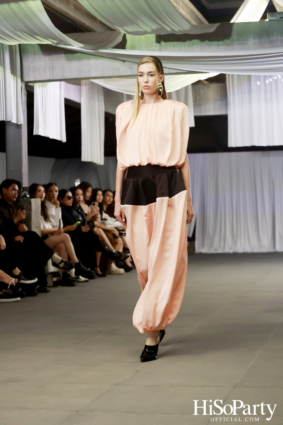 ARCHIVE026 FALL/WINTER 2024 COLLECTION SHOW: A MULTISENSORY REVERIE