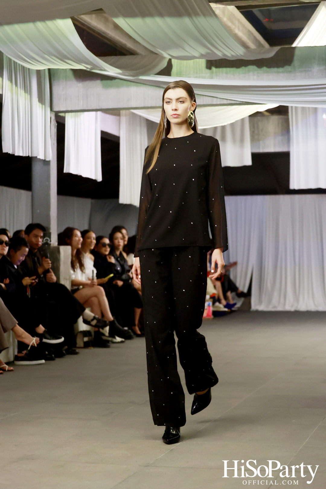 ARCHIVE026 FALL/WINTER 2024 COLLECTION SHOW: A MULTISENSORY REVERIE