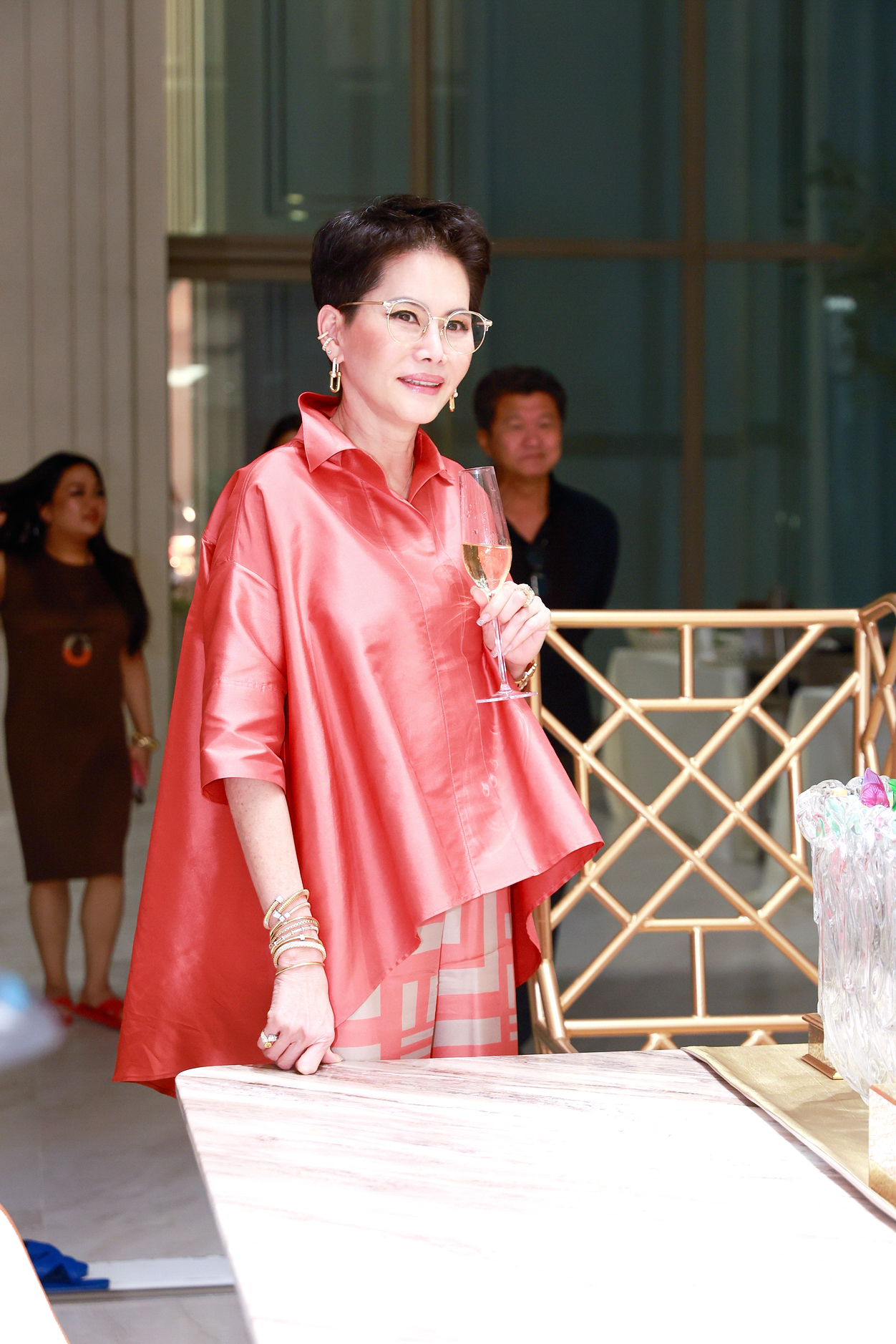 อุษณีย์ มหากิจศิริ ลีโอณีโอ เปิดบ้านจัดงานปาร์ตี้คริสต์มาส-ปีใหม่สุดอบอุ่น