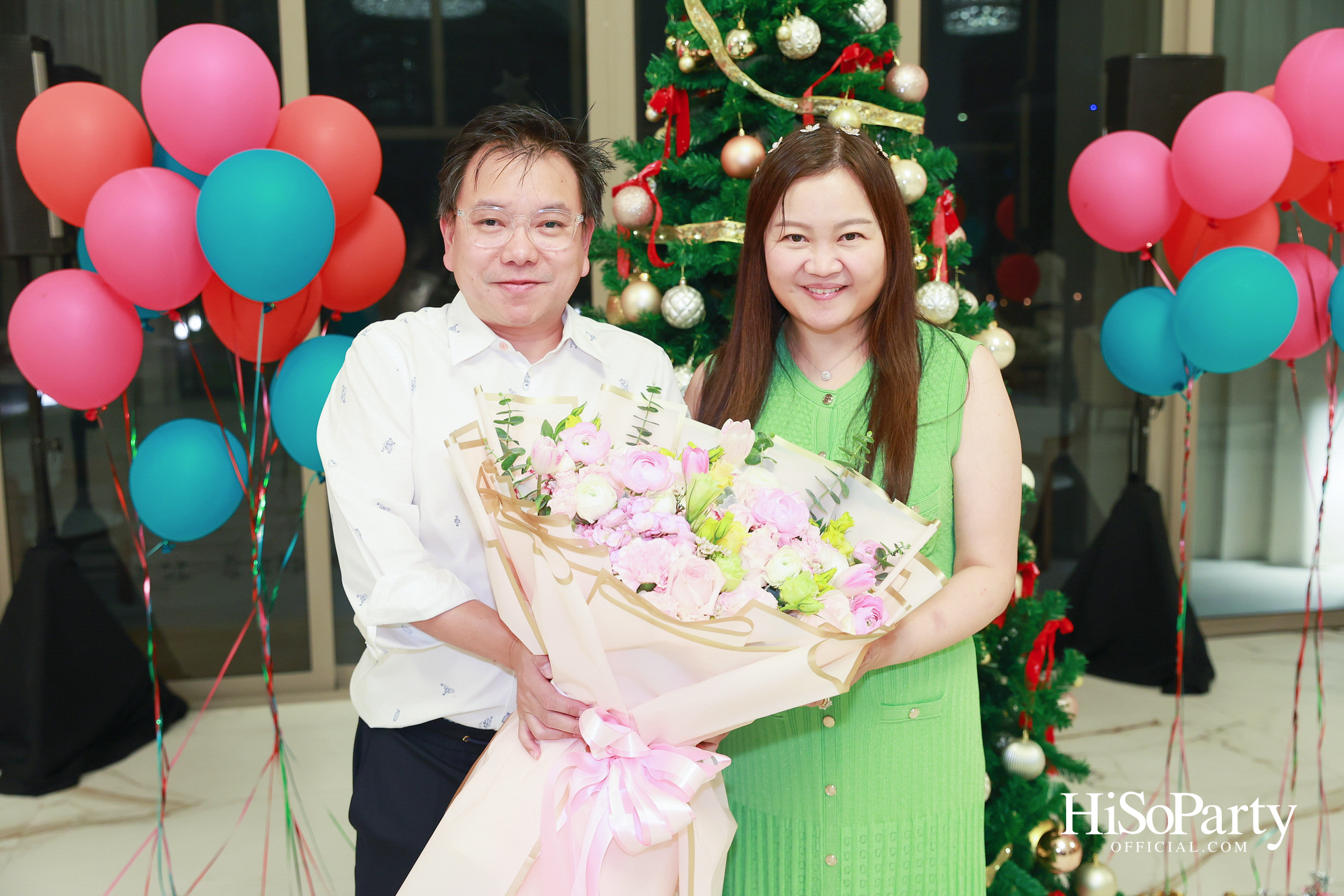 อุษณีย์ มหากิจศิริ ลีโอณีโอ เปิดบ้านจัดงานปาร์ตี้คริสต์มาส-ปีใหม่สุดอบอุ่น