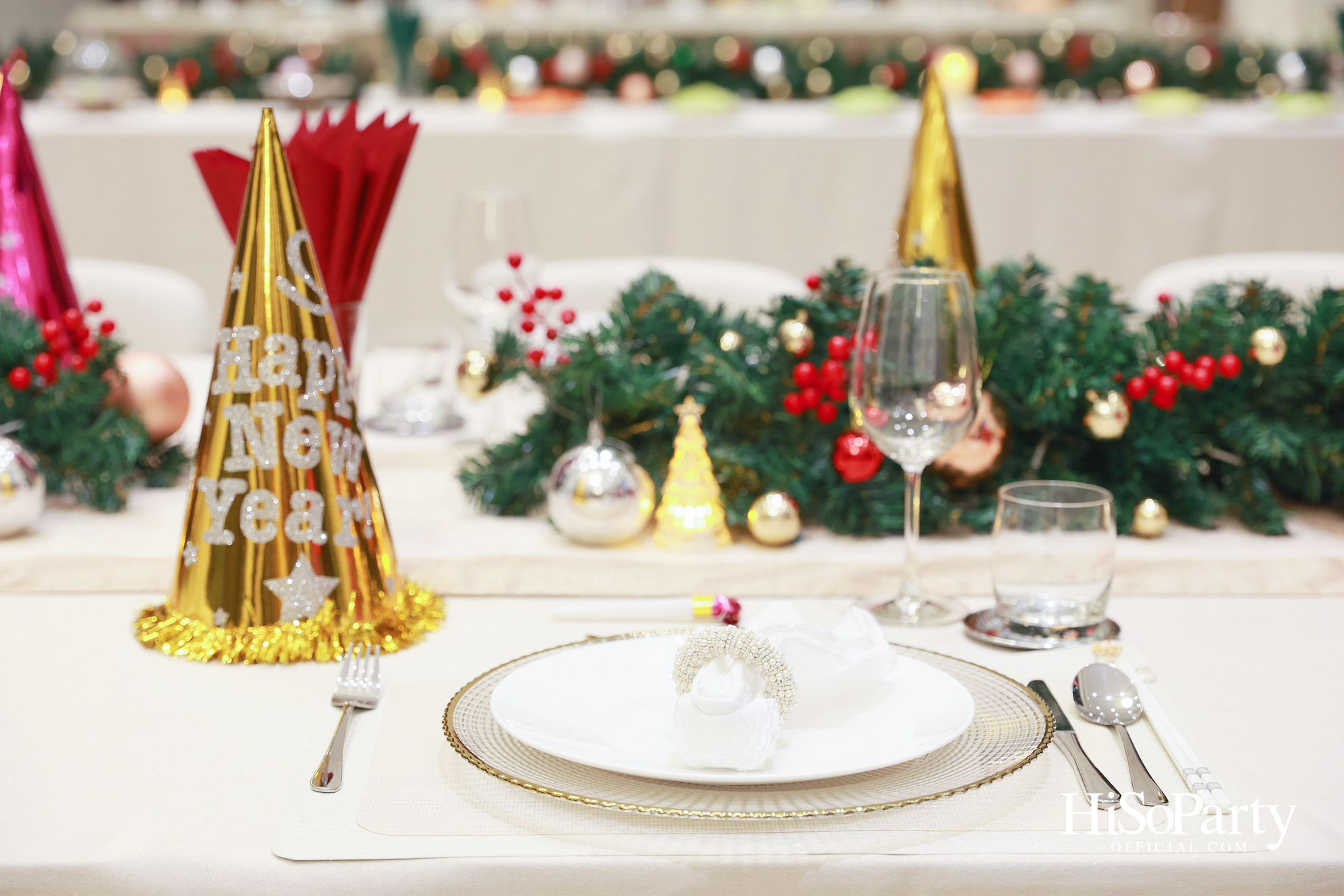 อุษณีย์ มหากิจศิริ ลีโอณีโอ เปิดบ้านจัดงานปาร์ตี้คริสต์มาส-ปีใหม่สุดอบอุ่น