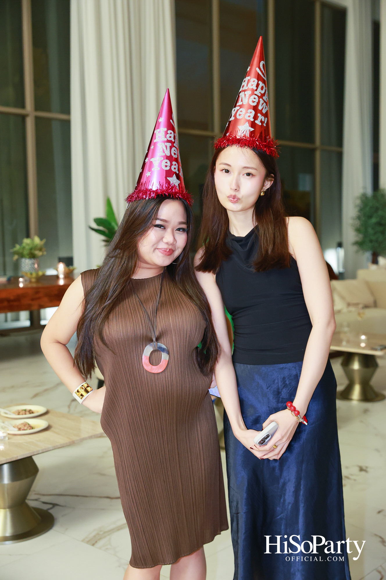 อุษณีย์ มหากิจศิริ ลีโอณีโอ เปิดบ้านจัดงานปาร์ตี้คริสต์มาส-ปีใหม่สุดอบอุ่น