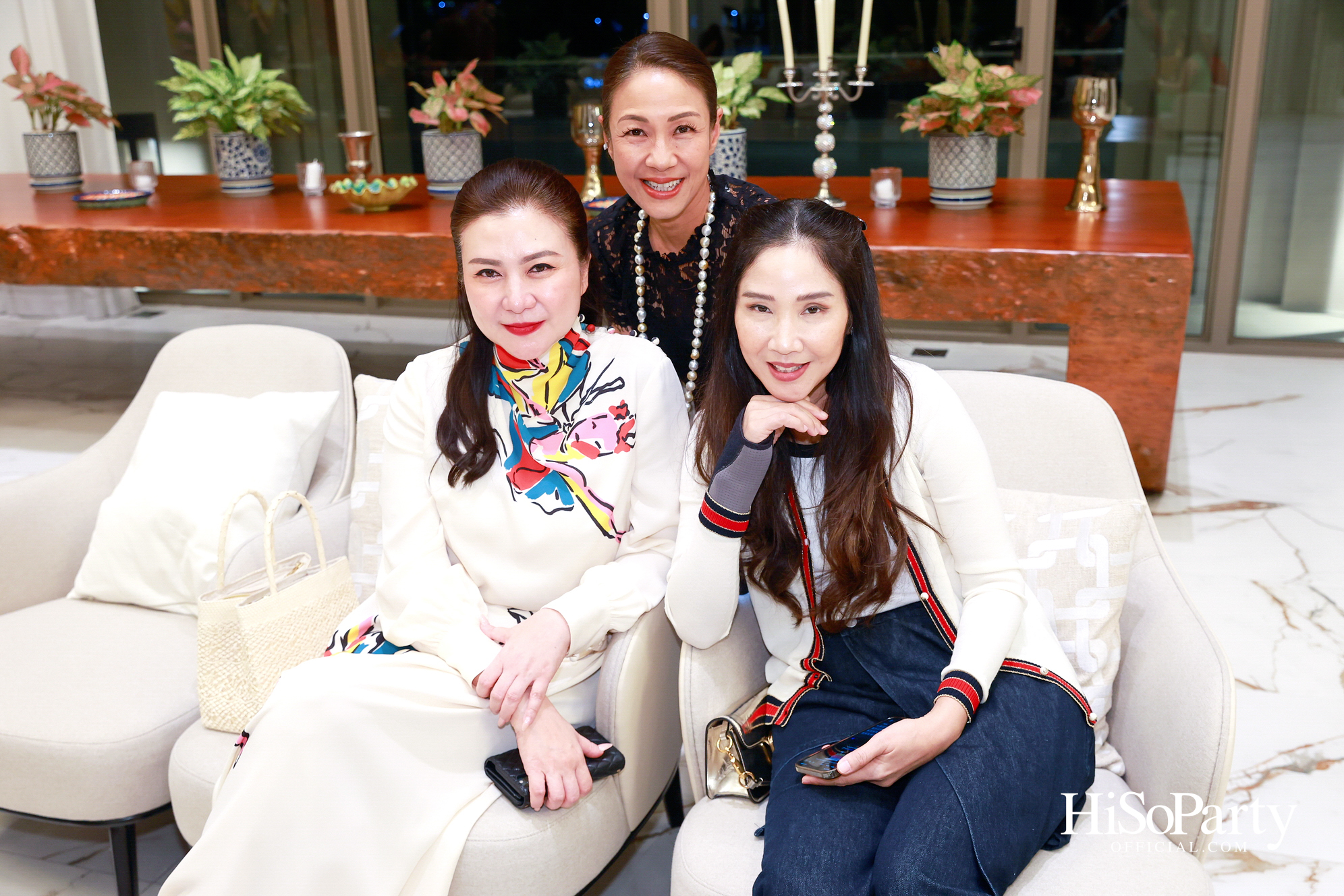 อุษณีย์ มหากิจศิริ ลีโอณีโอ เปิดบ้านจัดงานปาร์ตี้คริสต์มาส-ปีใหม่สุดอบอุ่น