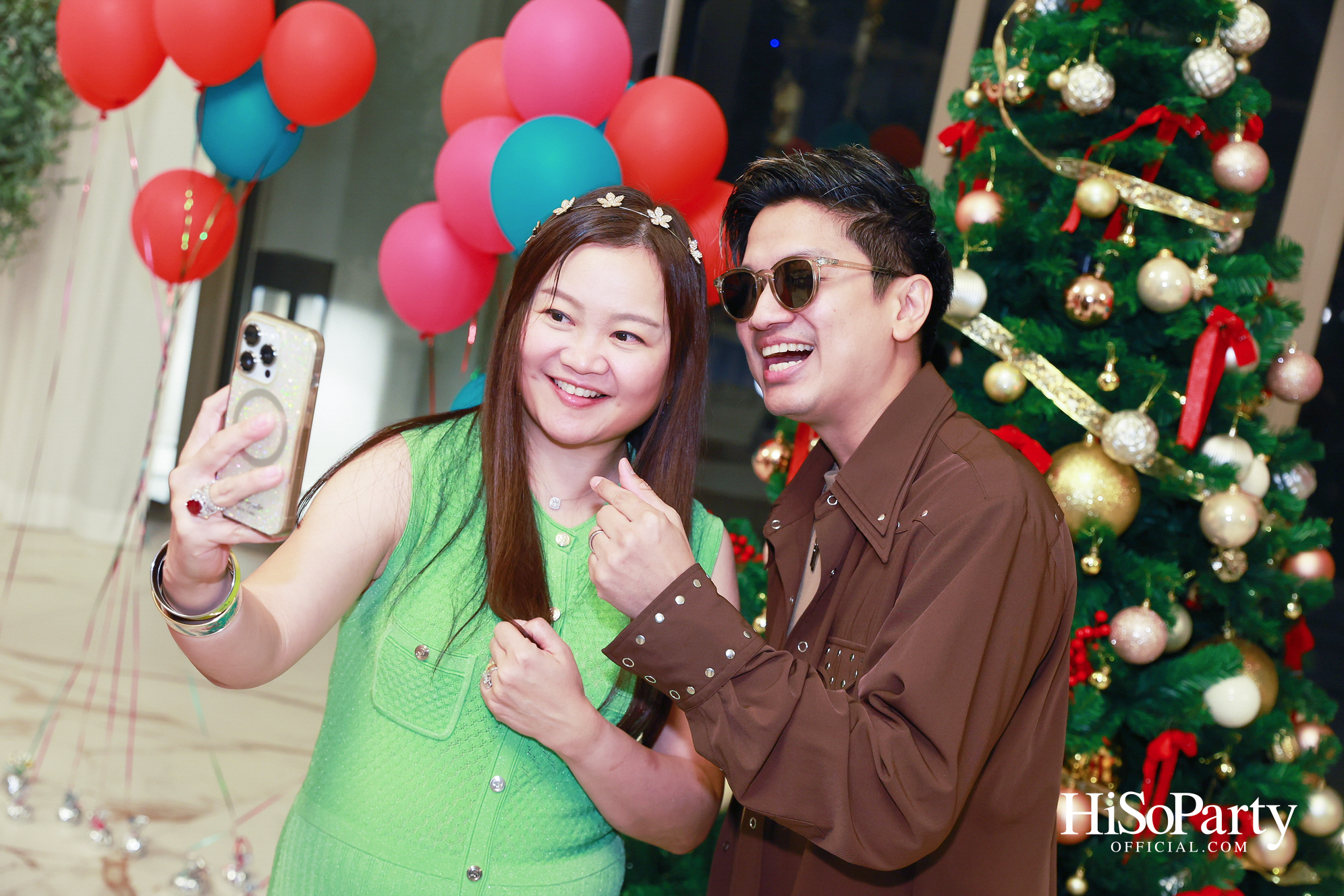 อุษณีย์ มหากิจศิริ ลีโอณีโอ เปิดบ้านจัดงานปาร์ตี้คริสต์มาส-ปีใหม่สุดอบอุ่น