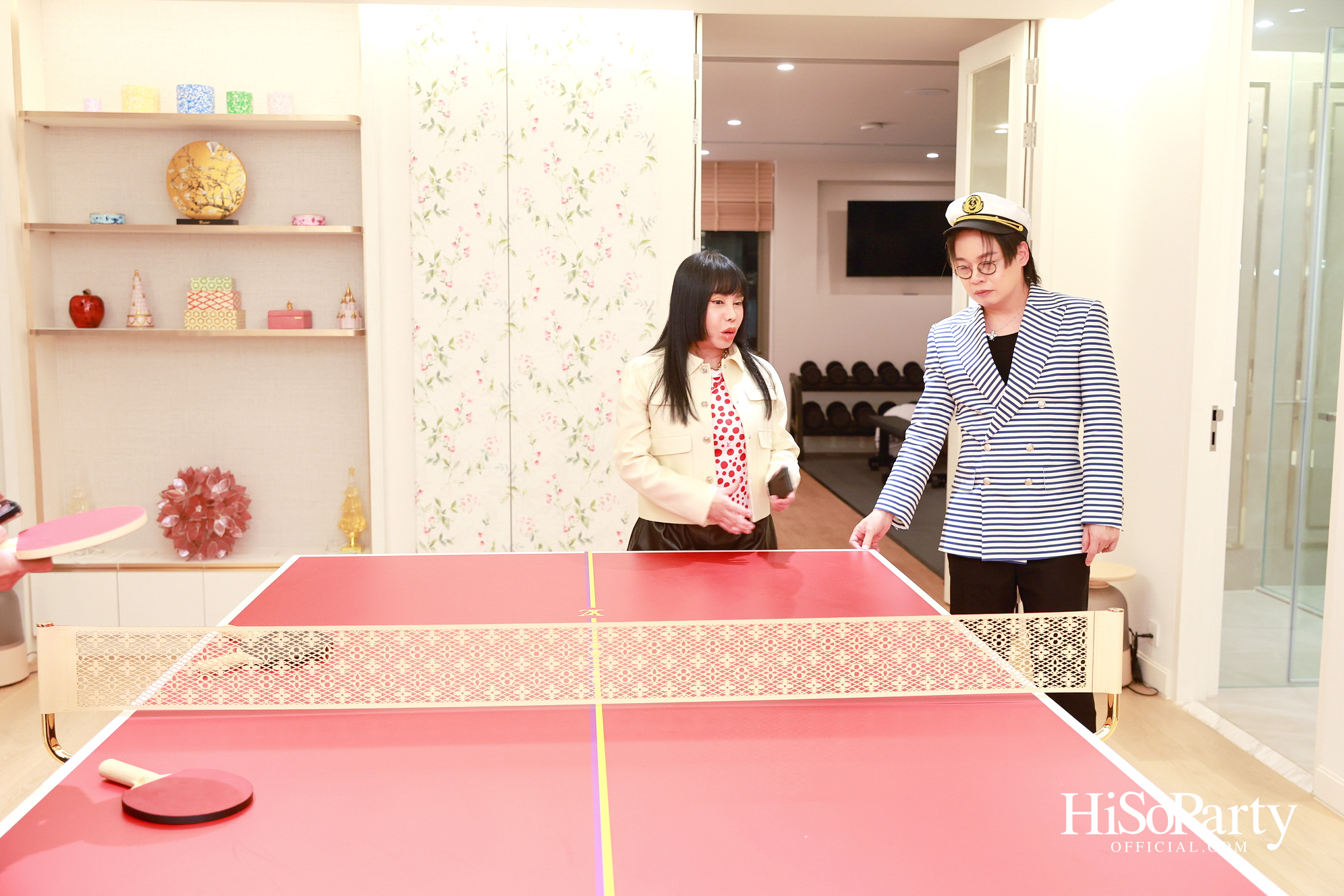 อุษณีย์ มหากิจศิริ ลีโอณีโอ เปิดบ้านจัดงานปาร์ตี้คริสต์มาส-ปีใหม่สุดอบอุ่น